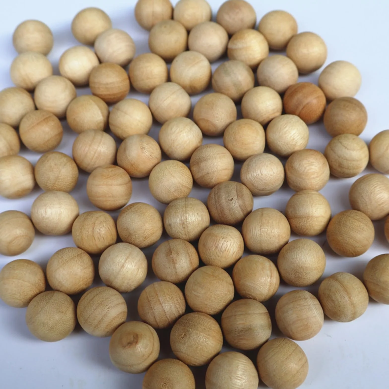 50 Bolas de Cedro Antipolillas, Antipolillas Naturales para Armario