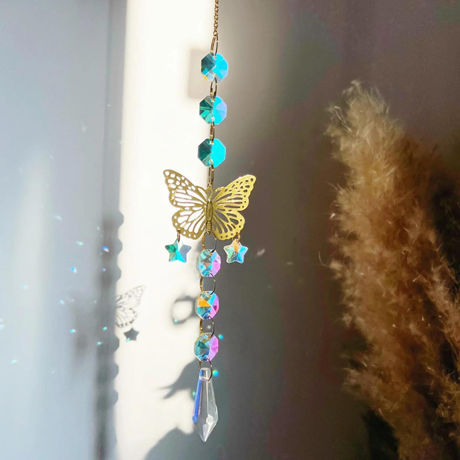 TYXHXTF 2 Piezas Atrapasoles de Cristal, Árbol de la Vida y Mariposa Campanas de Viento, Sun Catcher para Ventanas y Jardines, Prisma Colgante para Casa