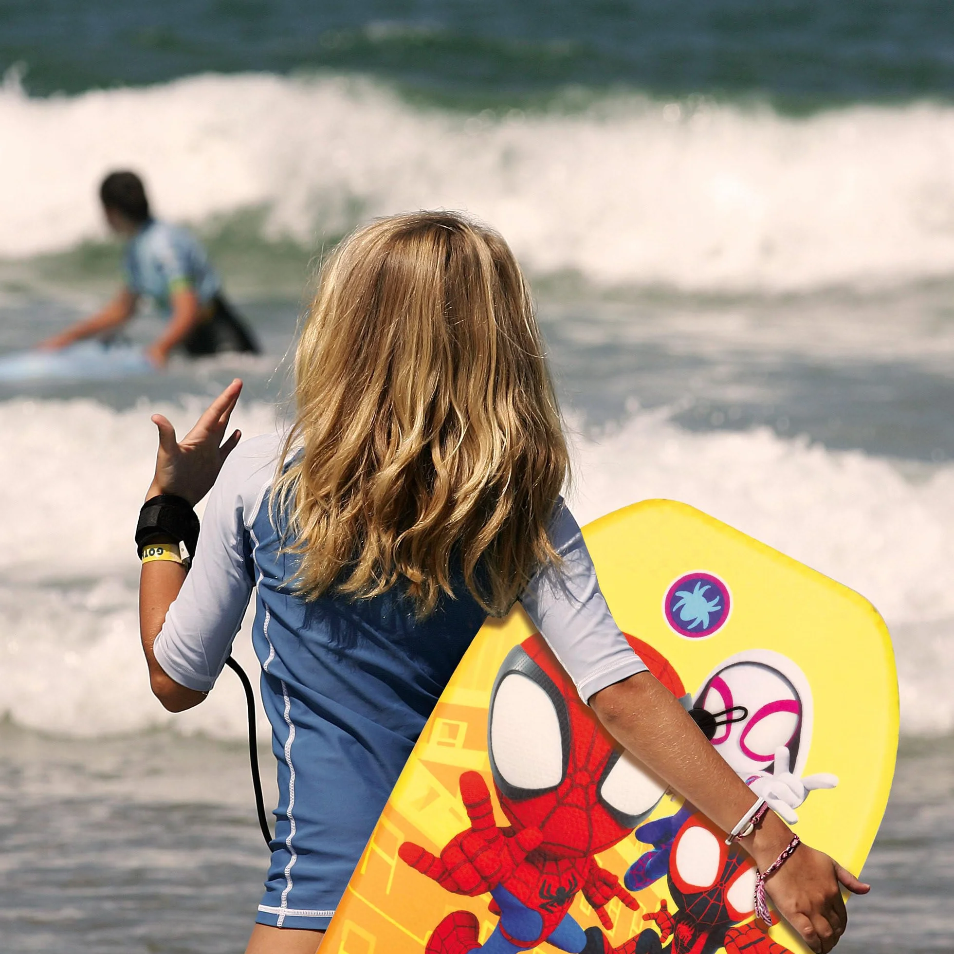 COLORBABY Spidey y su superequipo Tabla de Bodyboard niño 82x45x5 cm Diseño superhéroes Natación +3 años