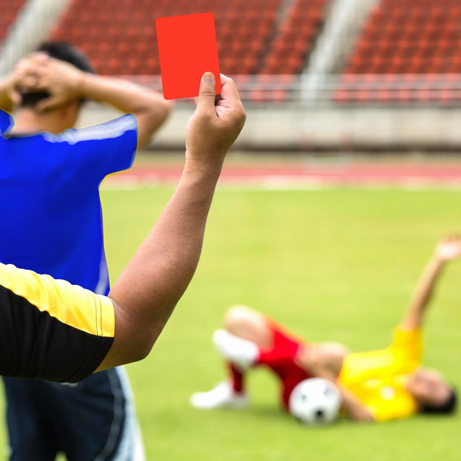 Tarjetas de árbitro de fútbol Bewudy 16 unidades amarillas y rojas de PVC