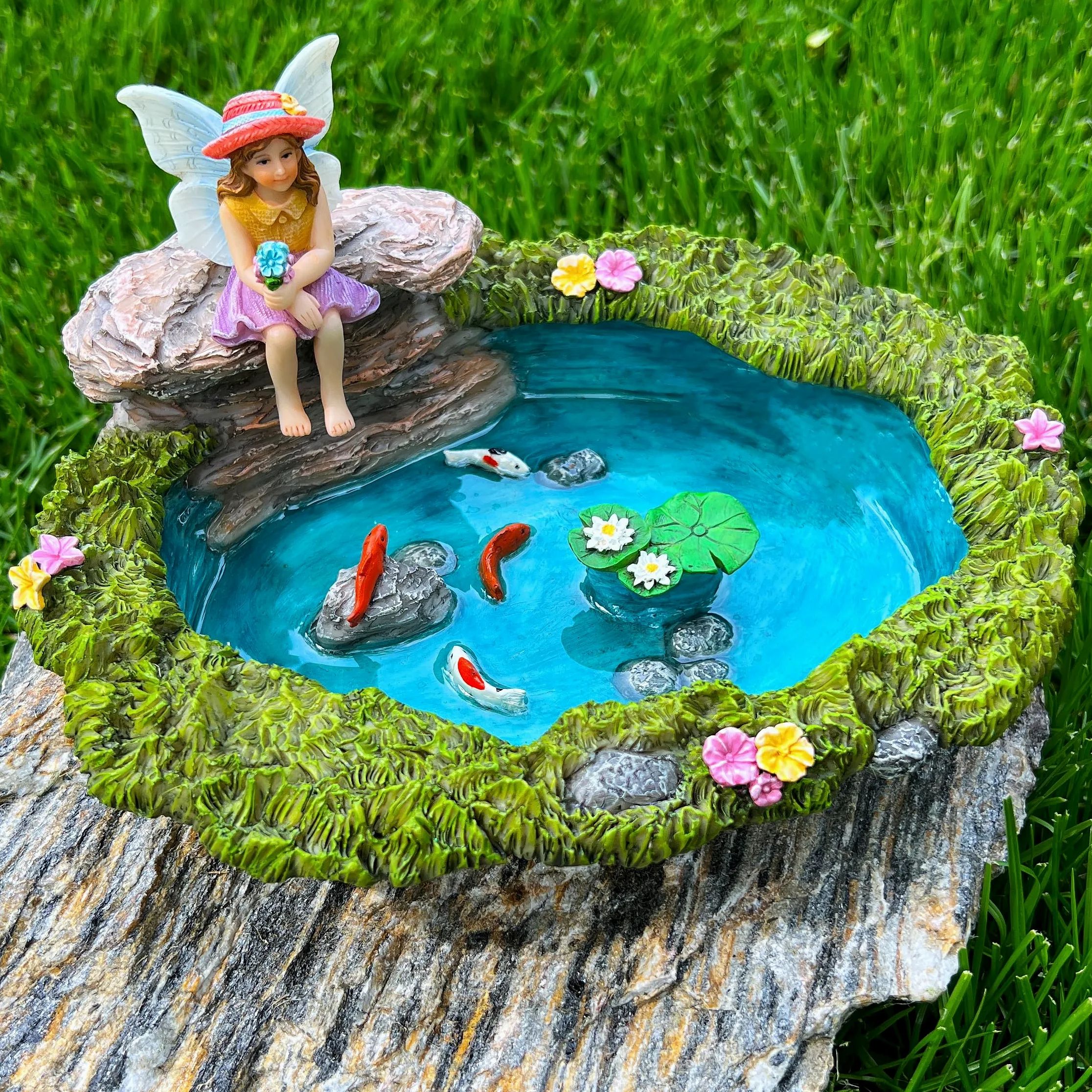 Mood Lab Fairy Garden – Estanque de peces en miniatura y kit de figuras de hadas, juego de 2 piezas de accesorios de jardín, decoración para exteriores o casa