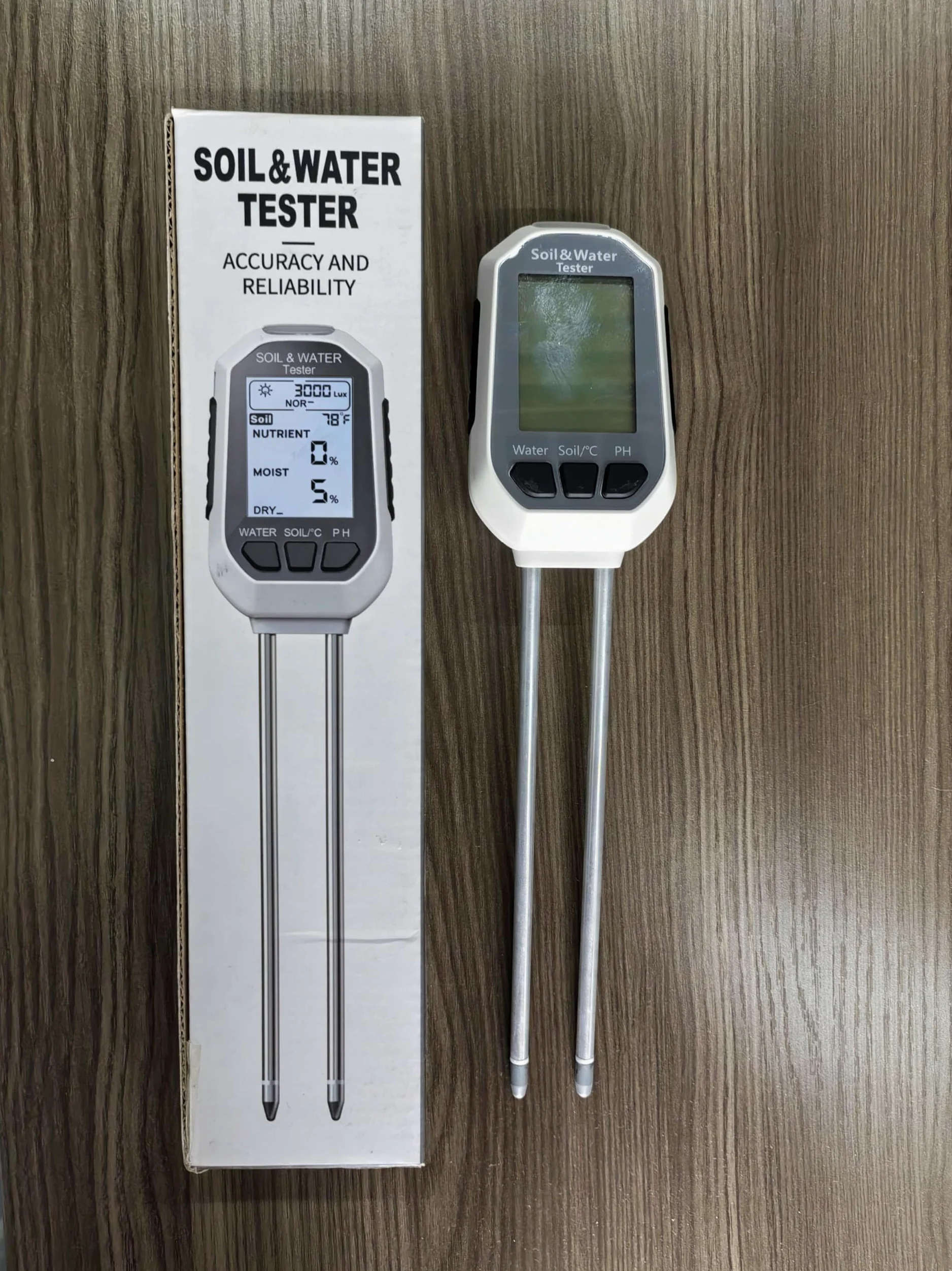 Analizador de suelo 7 en 1: mide la calidad del agua, el pH, la humedad, la temperatura, la luz, los nutrientes, la conductividad, etc. Apto para interiores, jardines y exteriores.