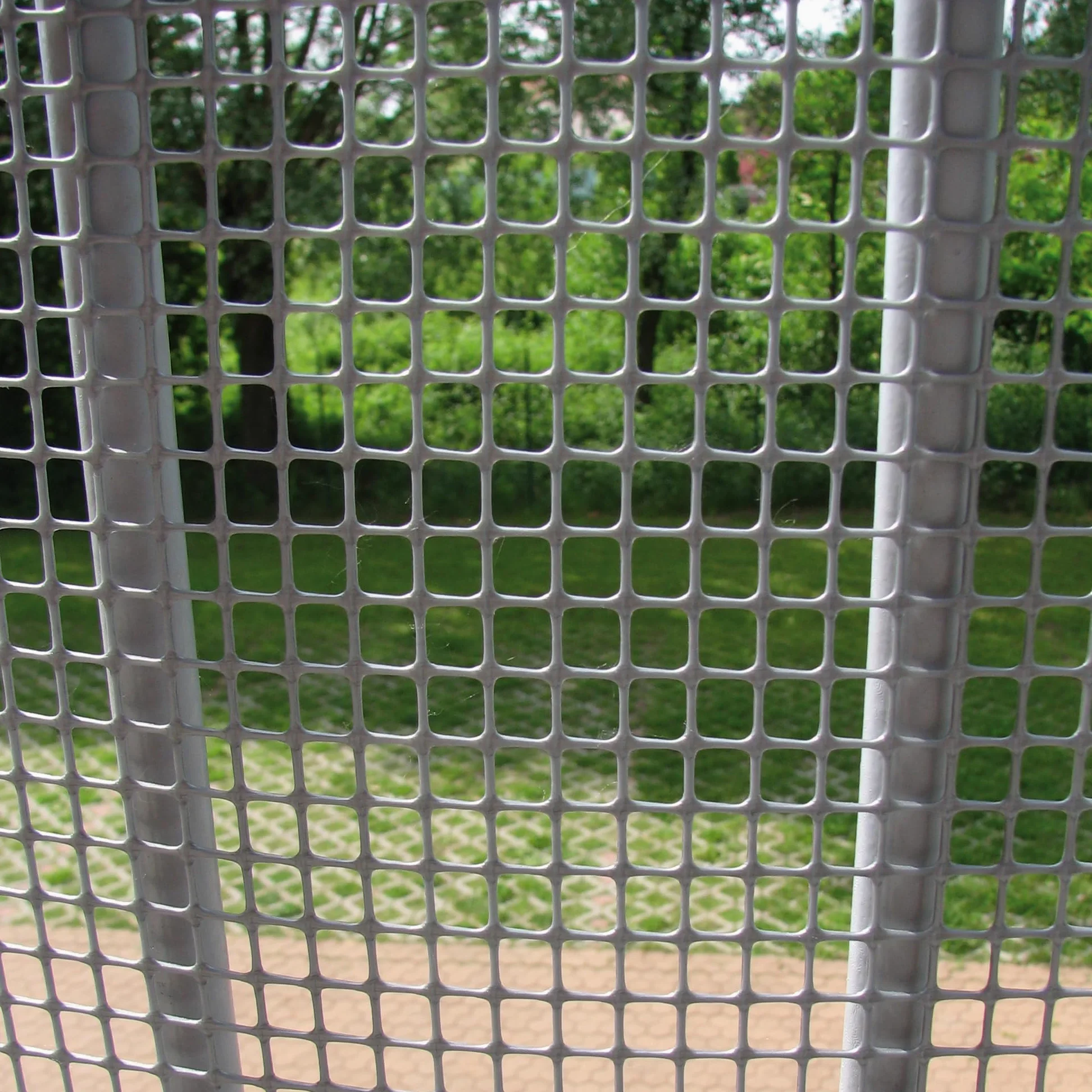 TENAX Malla de Plástico Quadra 10 Plata 1,00x10 m, Malla Protectora Multiuso para Balcones, Vallas y Cercados