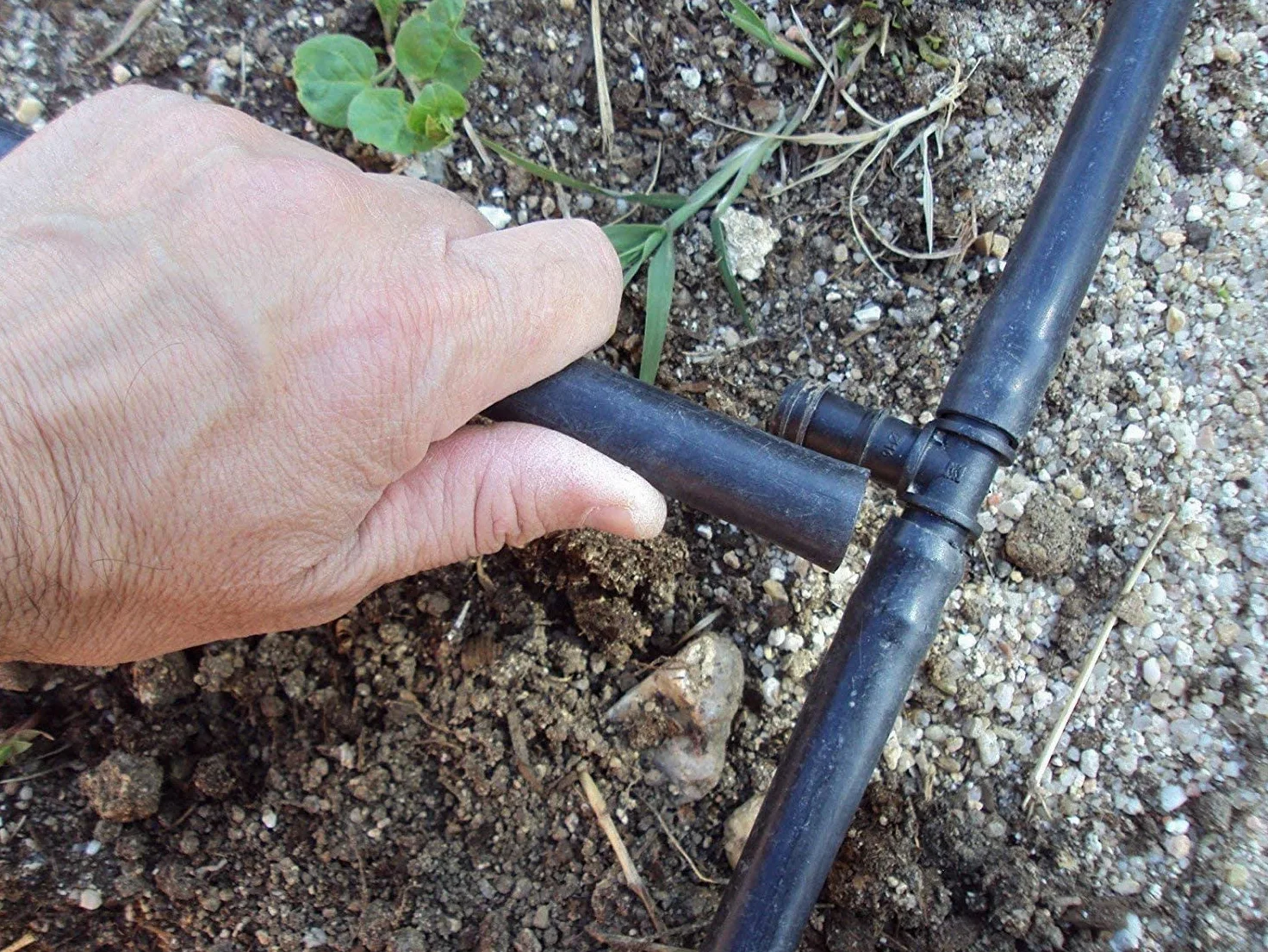 Suinga Tuberia de Riego por Goteo 16 mm | Manguera riego por goteo cada 50 cm, tubo goteo de 200 metros | Kit riego por goteo negro para Jardines, Terrazas, Huertos y Macetas