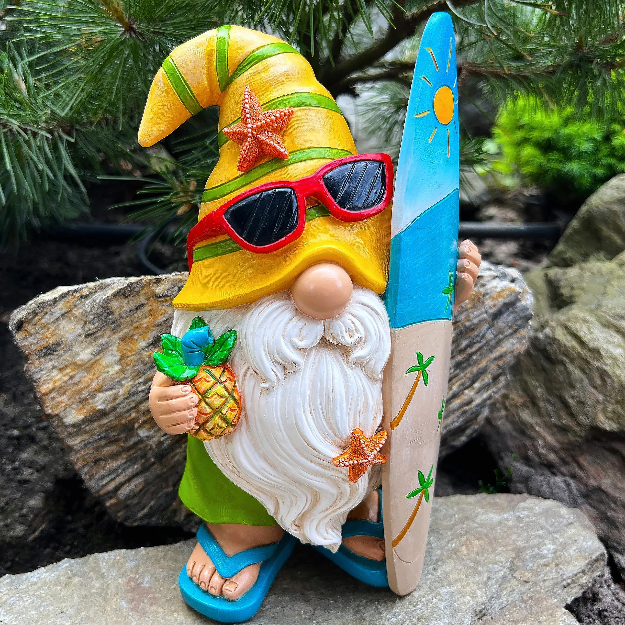 Mood Lab Gnomo de jardín – Figura de gnomo Surfista – 9.1 Pulgadas de Alto, Divertida Estatua de césped – para decoración al Aire Libre o casa
