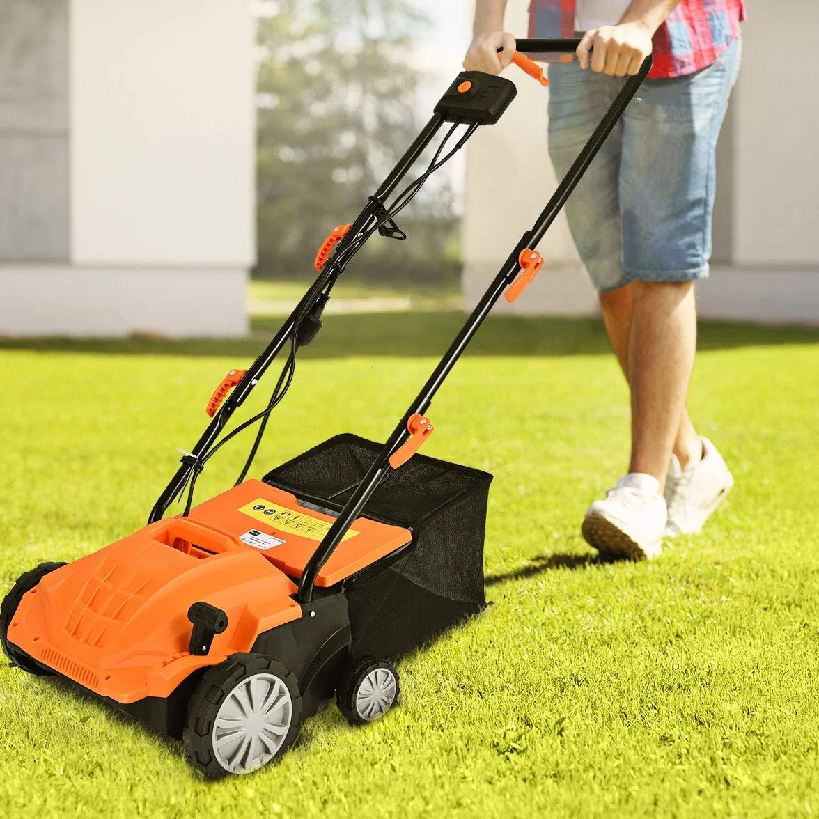 GOPLUS Escarificador Eléctrico 2 en 1, con Bolsa de Recogida de 30L/45L, Aireador de Césped con Altura Ajustable en 4 Niveles, 2 Cuchillas Extraíbles y Asa Plegable (30L,Naranja)