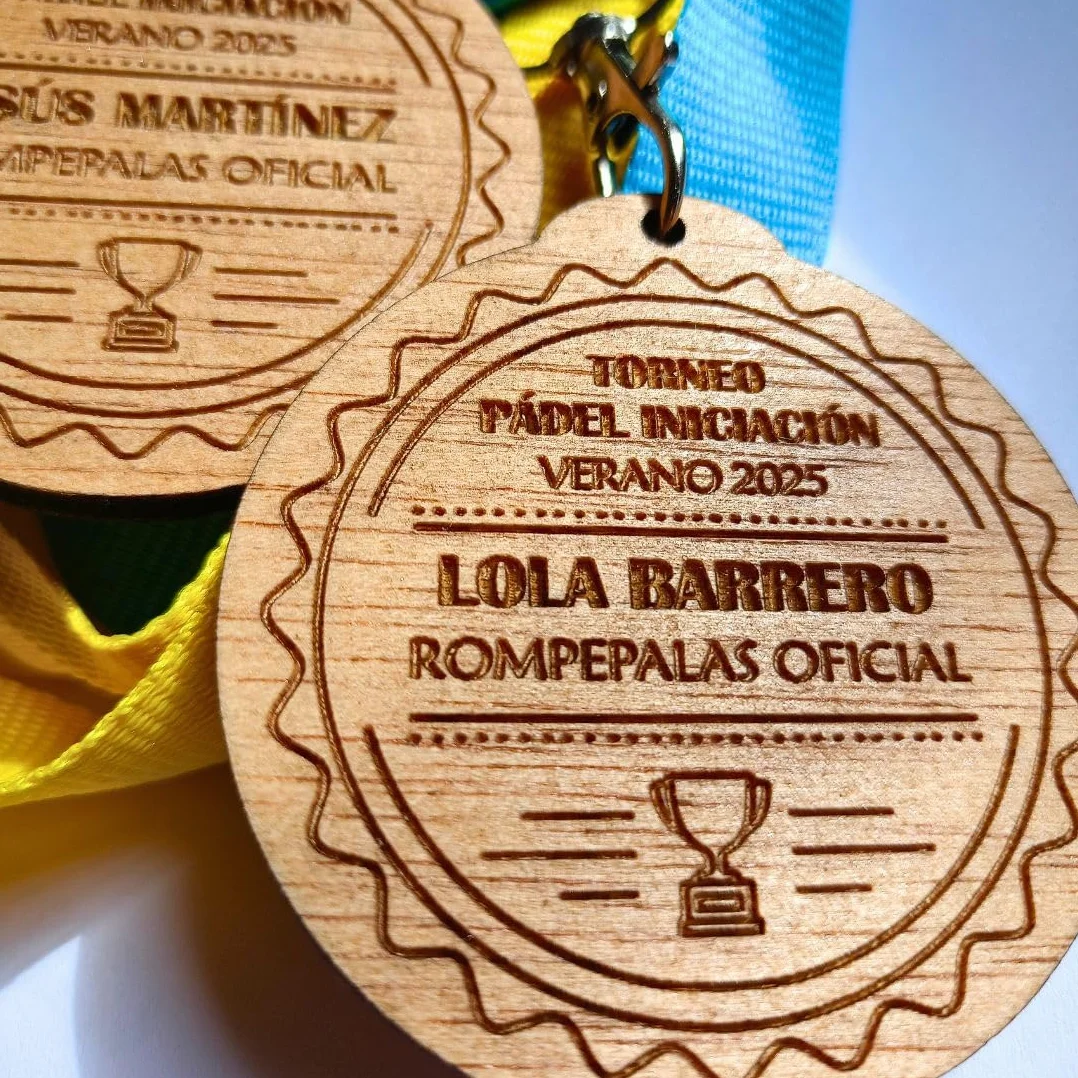 Medallas Personalizadas Infantiles de Madera, Regalo Fin de Curso Escolar