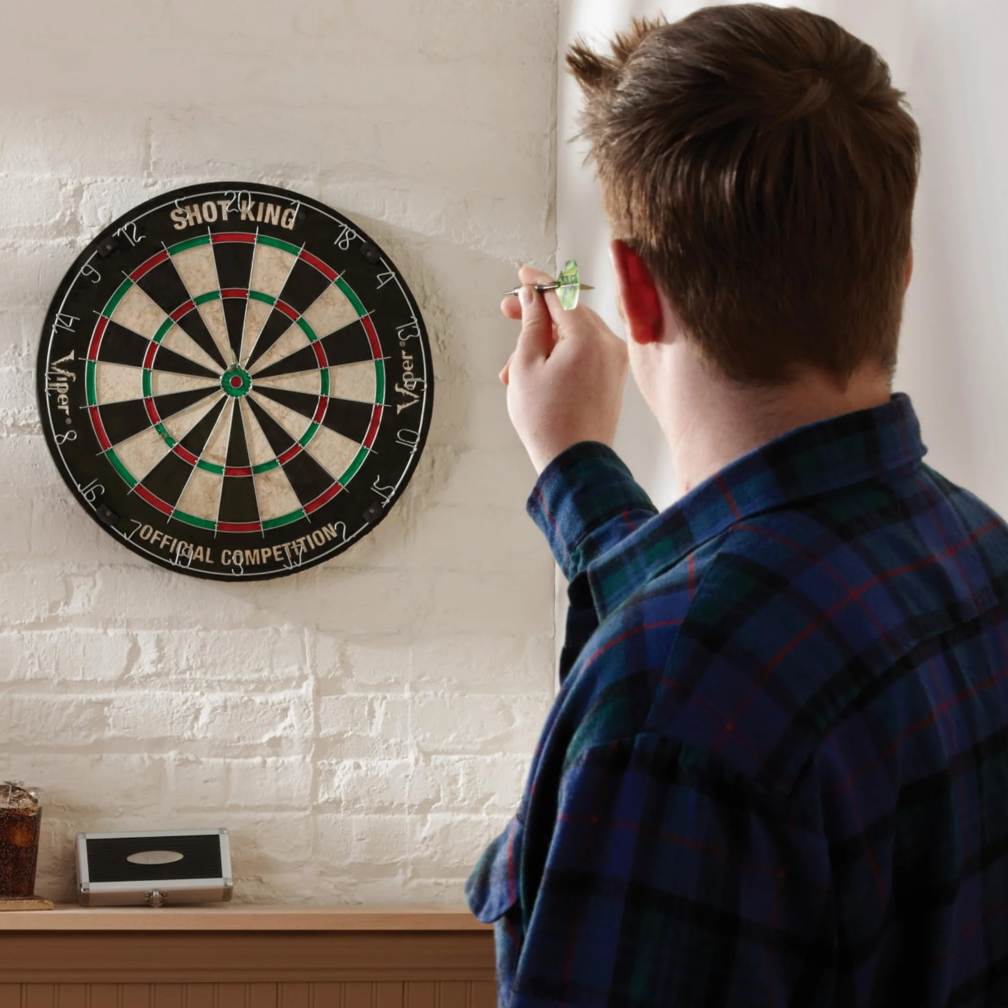 Shot King Regulation Bristle Steel Tip Dartboard Set 17.75 Inch Staple-Free Bullseye Galvanized Metal Spider Wire 6 Darts