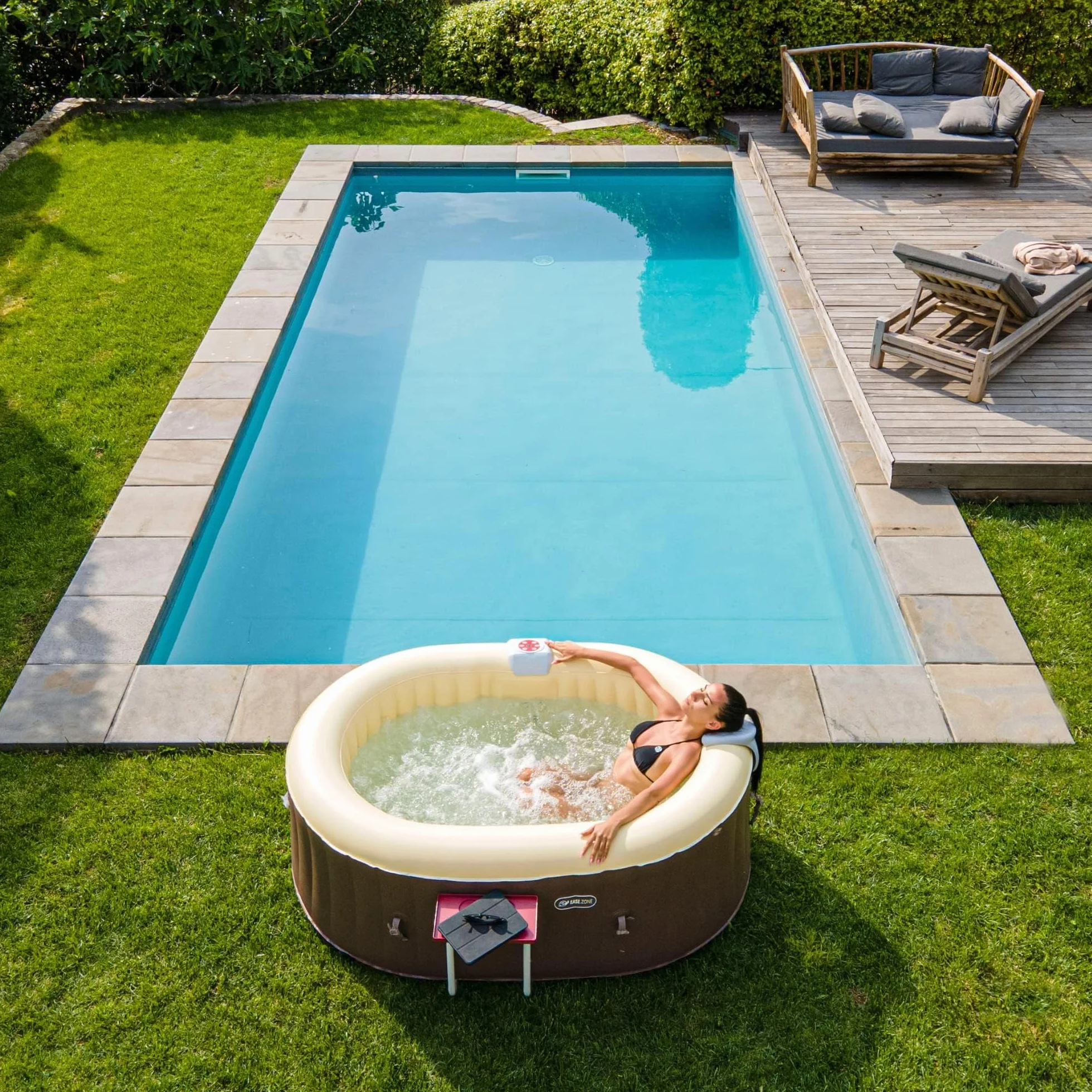 Ease.zone, Bañera de Hidromasaje Hinchable Ovalada, 190 x 120 x 65 cm (550 l/145 GAL) con Bomba integrada de 30 W