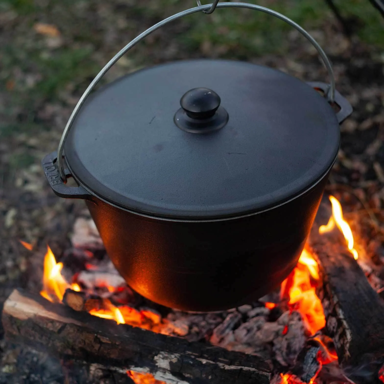 4BIG.fun Kazan de hierro fundido 6 L | Cacerola Kasan de camping Tapa de hierro fundido | Asia Wok Olla para cocinas de inducción, cocina, grill, camping, jardín, barbacoa