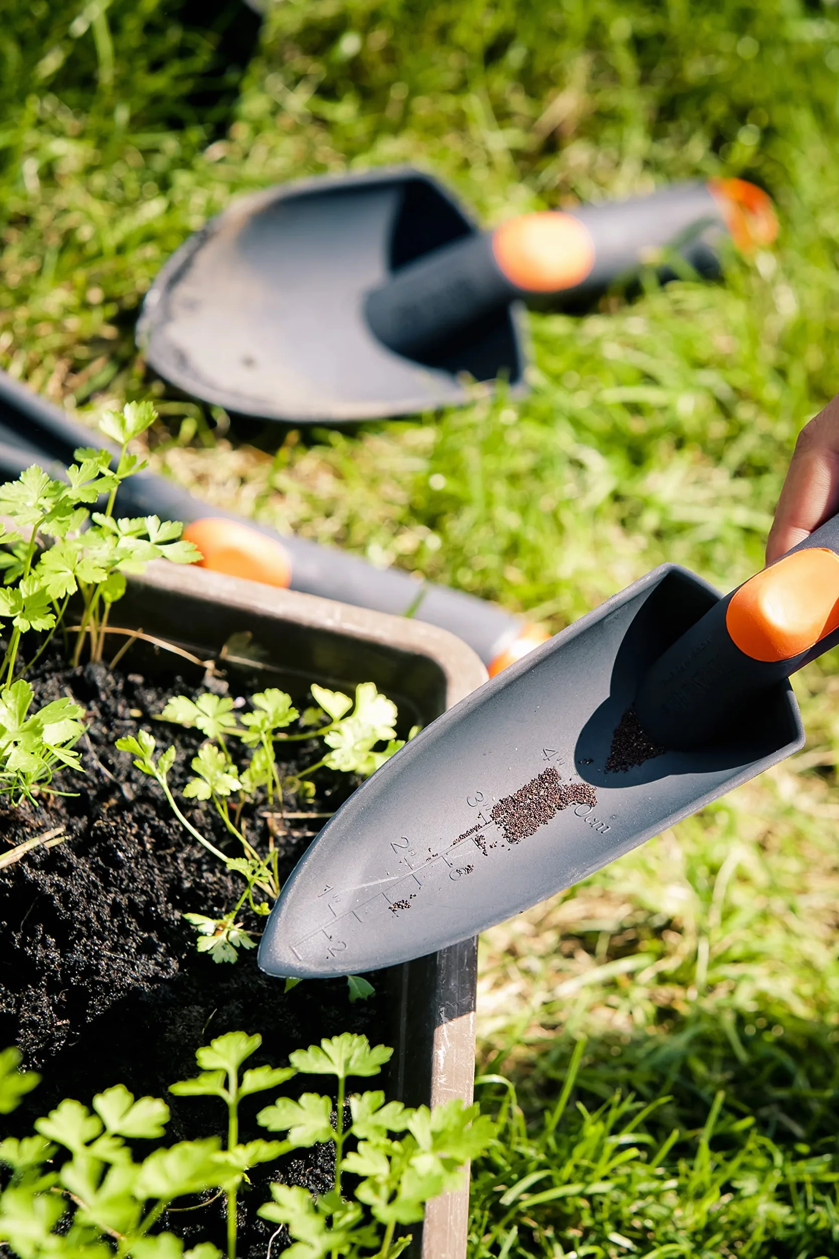 MIVOS Juego de Herramientas de Jardinería de 5 Piezas para Cuidado del Jardín - Garra - Azada Doble - Palita Pequeña - Mini Horquilla - Herramientas de Mano de Plástico Reforzado con Fibra de Vidrio