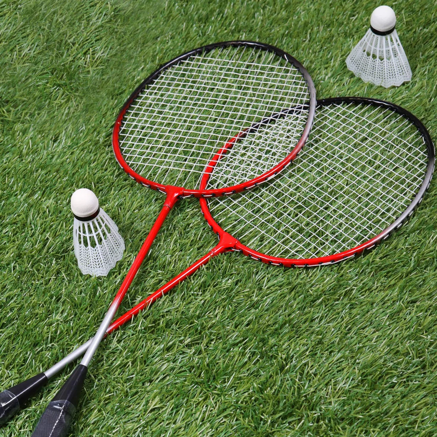Set de Badminton 2 Raquetas y 2 Volantes - Juego de Raqueta - Nylon - 66 cm - Rojo