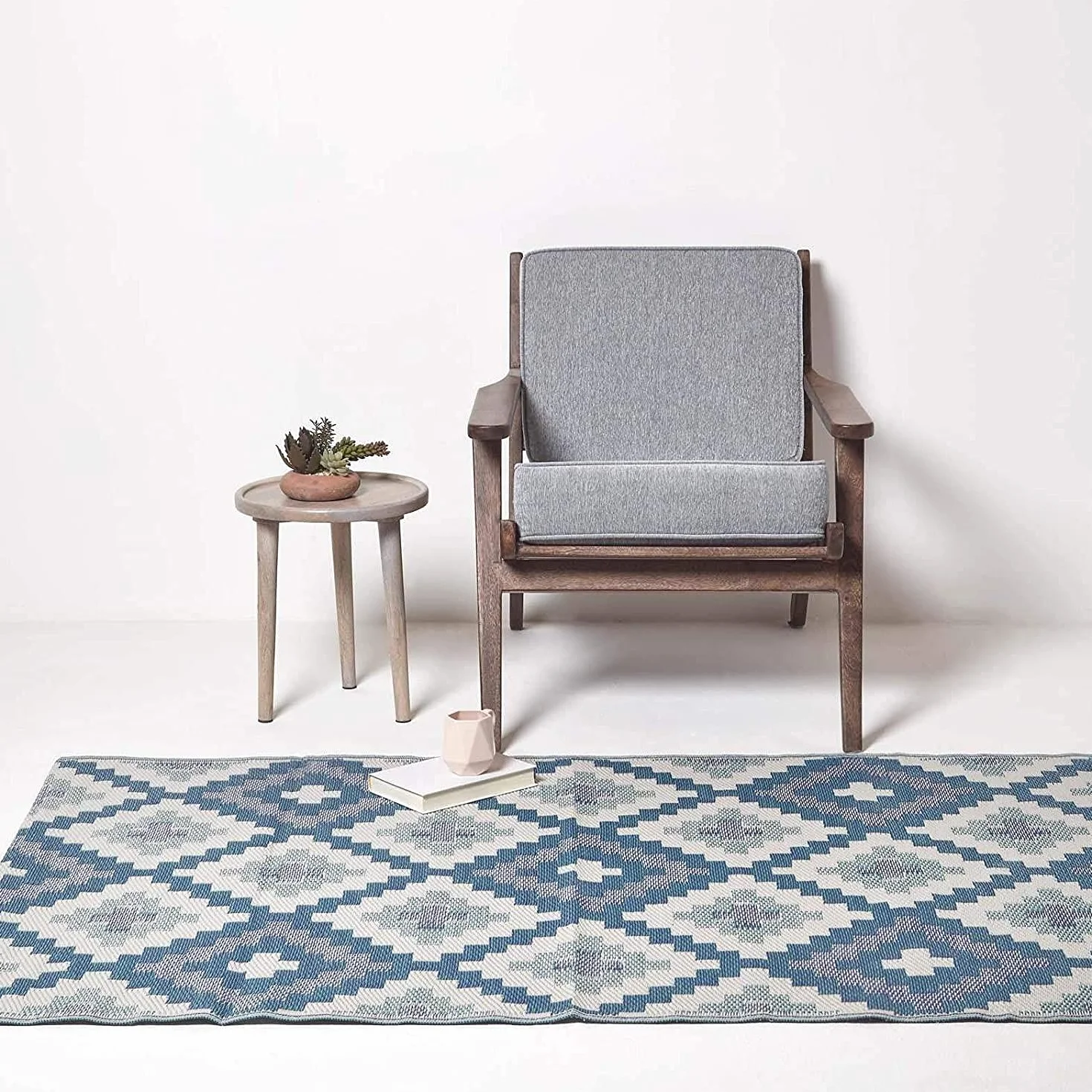 HOMESCAPES Alfombra de exterior azul para jardín o patio, 100% plástico reciclado, 180 x 270 cm, ligera, impermeable, geométrica, diseño azteca "Mia" alfombra tejida para el suelo interior y exterior
