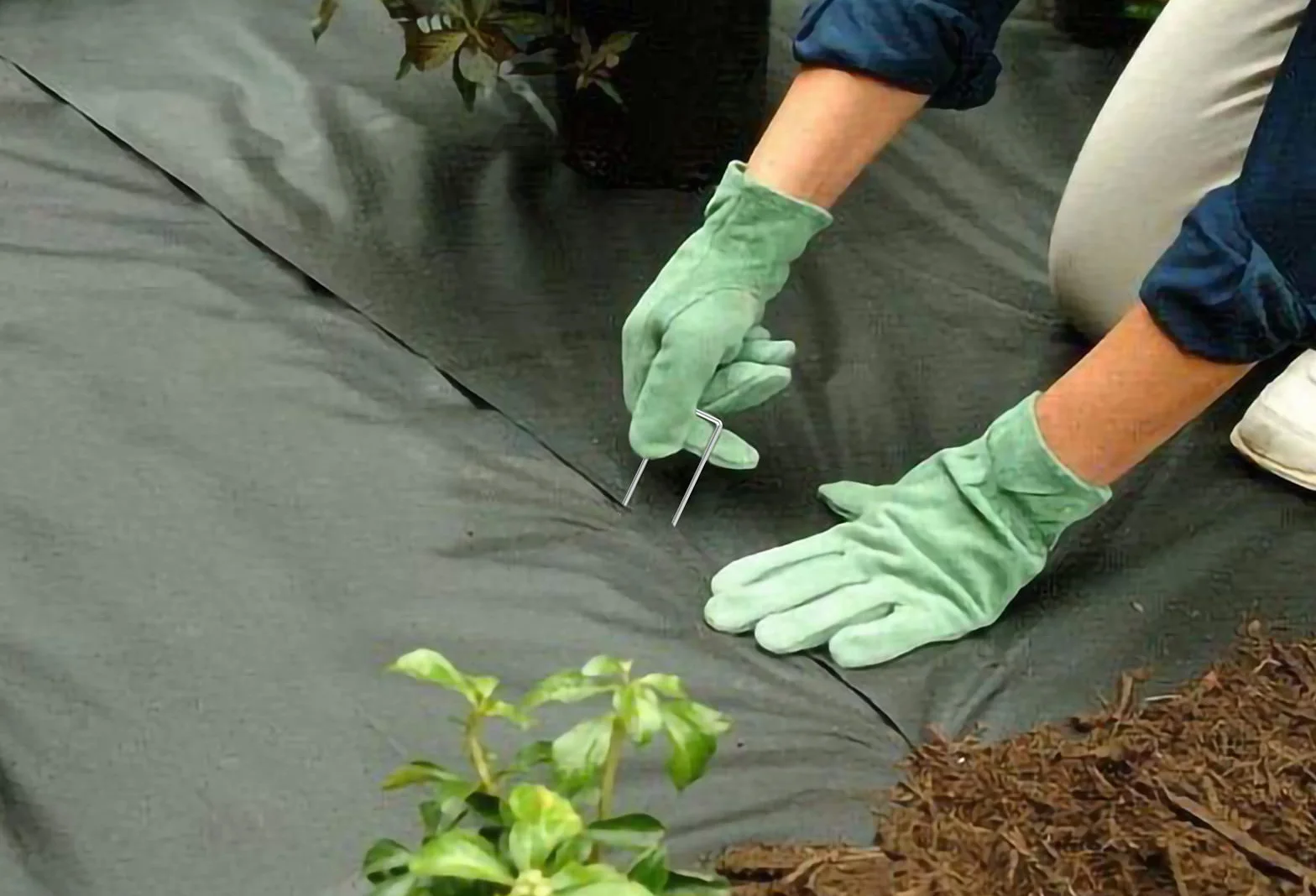 50 pinzas de jardín de acero galvanizado para tela de barrera de malezas y riego por goteo de cubierta de suelo, clavijas de seguridad de jardín en forma de U de 6 pulgadas, plateadas