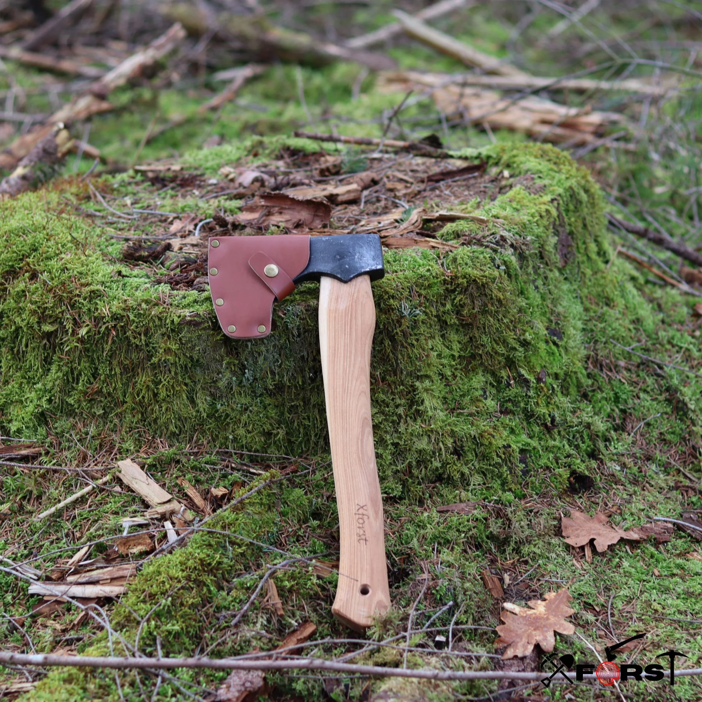 Xforst Hacha, Hachuela con vaina de cuero de acero al carbono forjado afilada, Hacha de mano de supervivencia - Modelo Vikingo X-TA5B