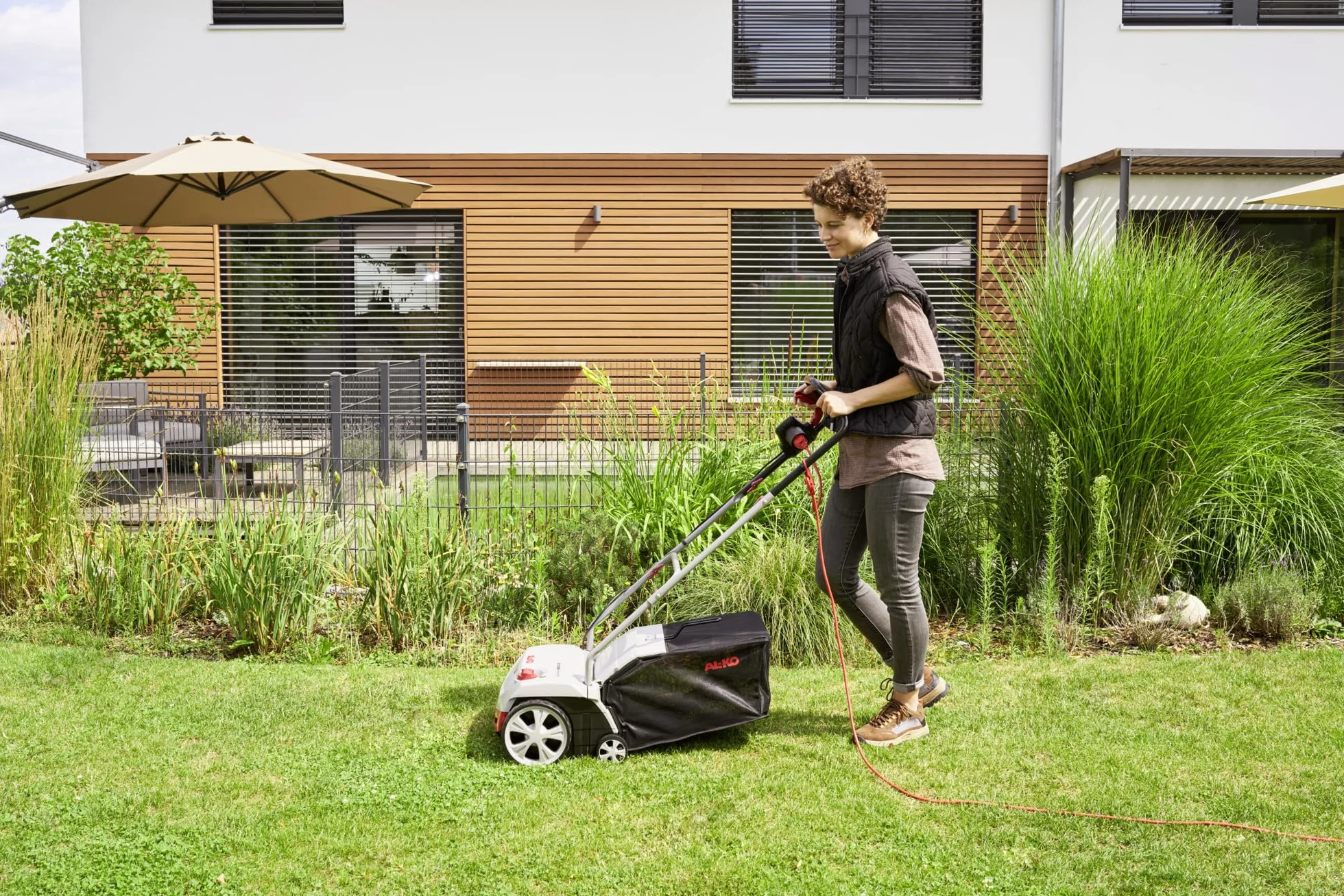 AL-KO 112800 Combi Care 38 E Comfort - Escarificador (incluye caja) [Importado de Alemania]