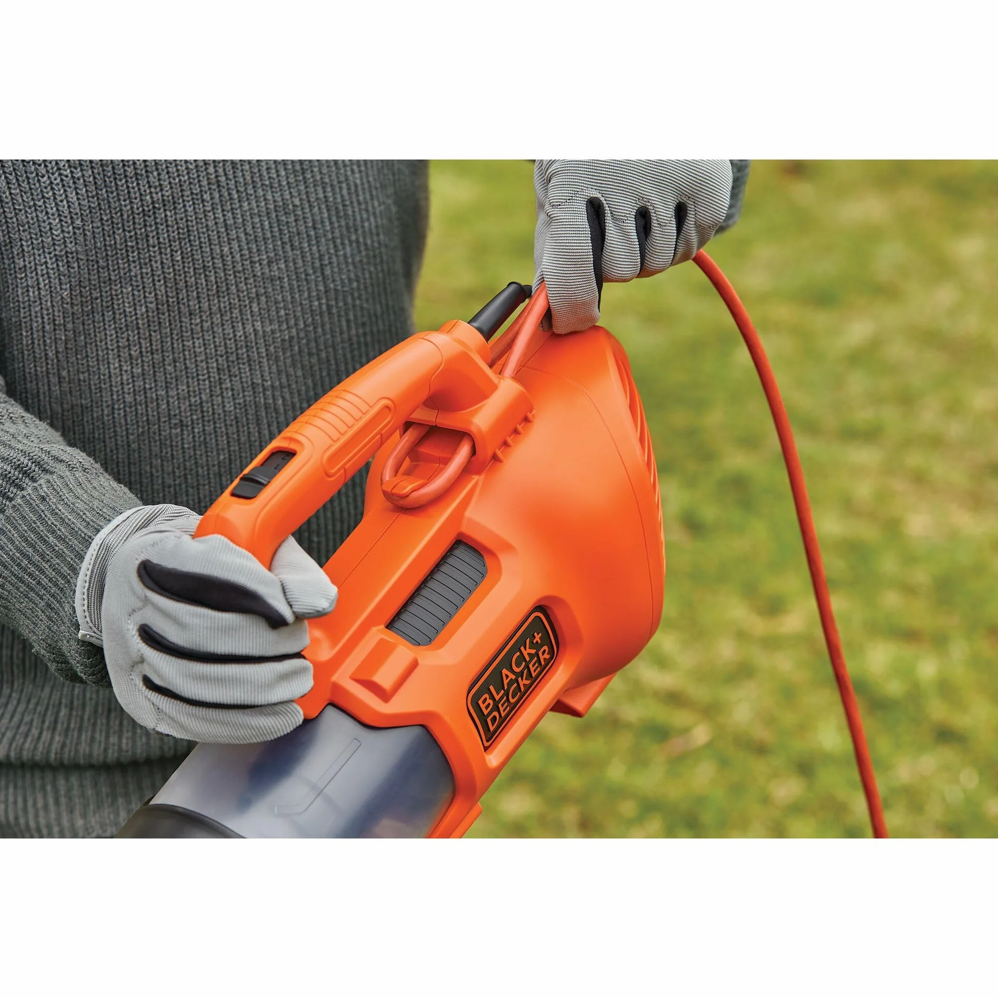 BLACK+DECKER Soplador de Hojas Axial 1.850W, Velocidad de Soplado 225 km/h, Volumen de Soplado 12.5 m³/min, Ventilador Axial Diseño Ligero y Compacto, BEBL185-QS