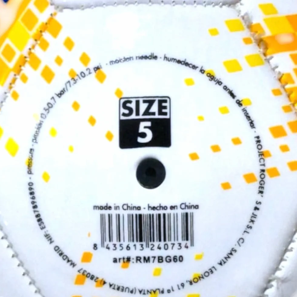 Real Madrid Balón pequeño diseño pixelado Talla 1 Oficial