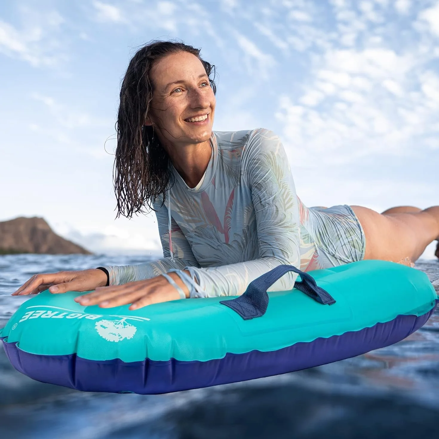 BIGTREE Tabla de surf inflable portátil ligera con asas para nadar