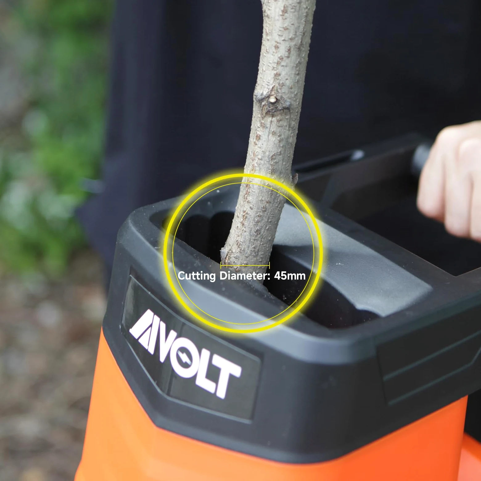 AIVOLT Trituradora Eléctrica de Ramas 2500W Biotrituradora Eléctrica con Bolsa de Recolección 50L para Diámetro de Corte de Ramas 45mm