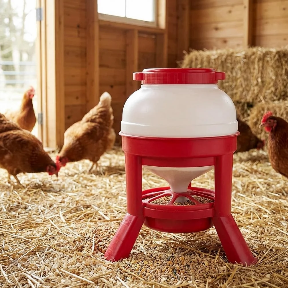 Suinga COMEDERO con Patas para GALLINAS. Capacidad 40 litros. Diámetro 36 cm, Altura 78 cm.