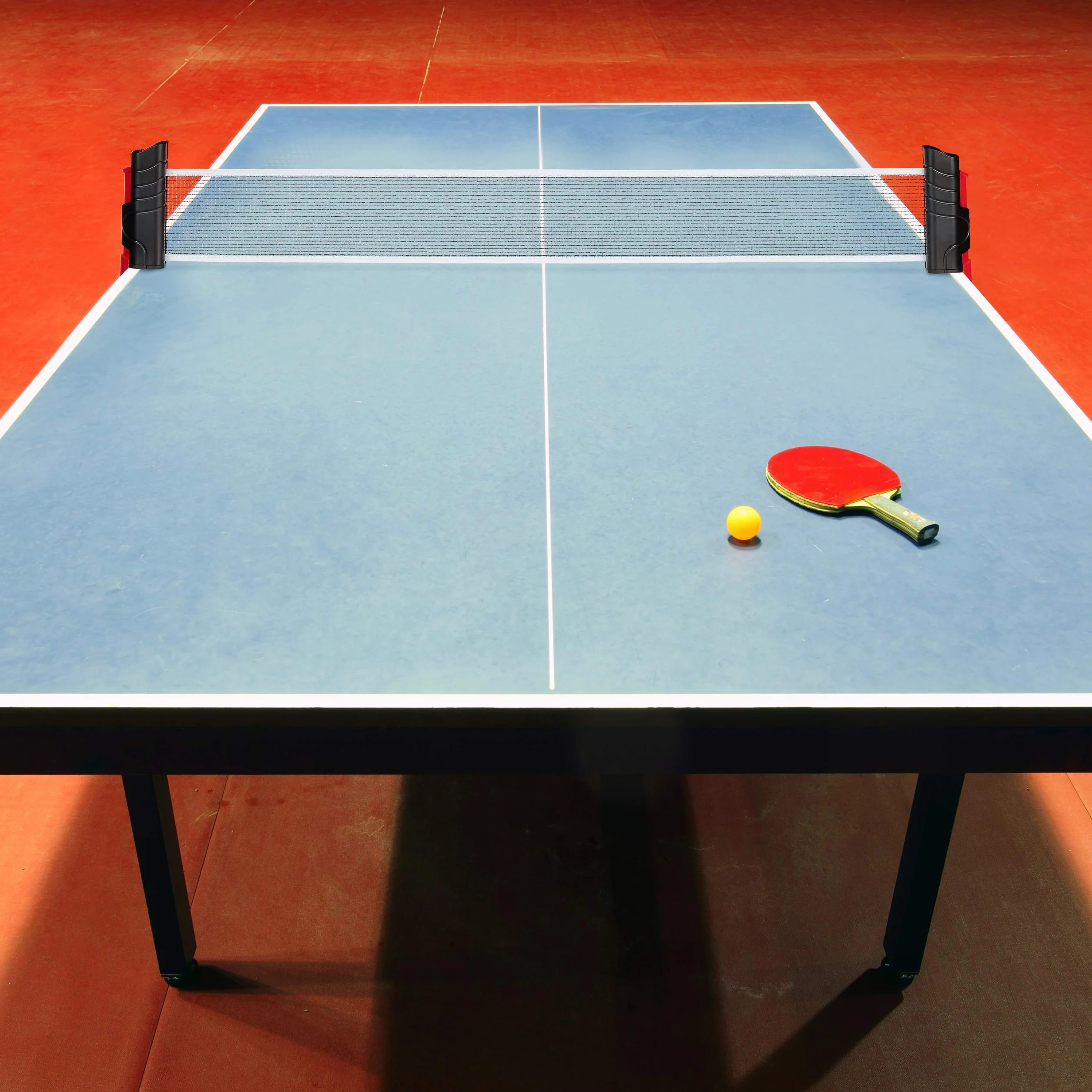 Relaxdays Red Ping Pong Extensible para Mesas con Tablero de hasta 5 cm, Negro y Rojo
