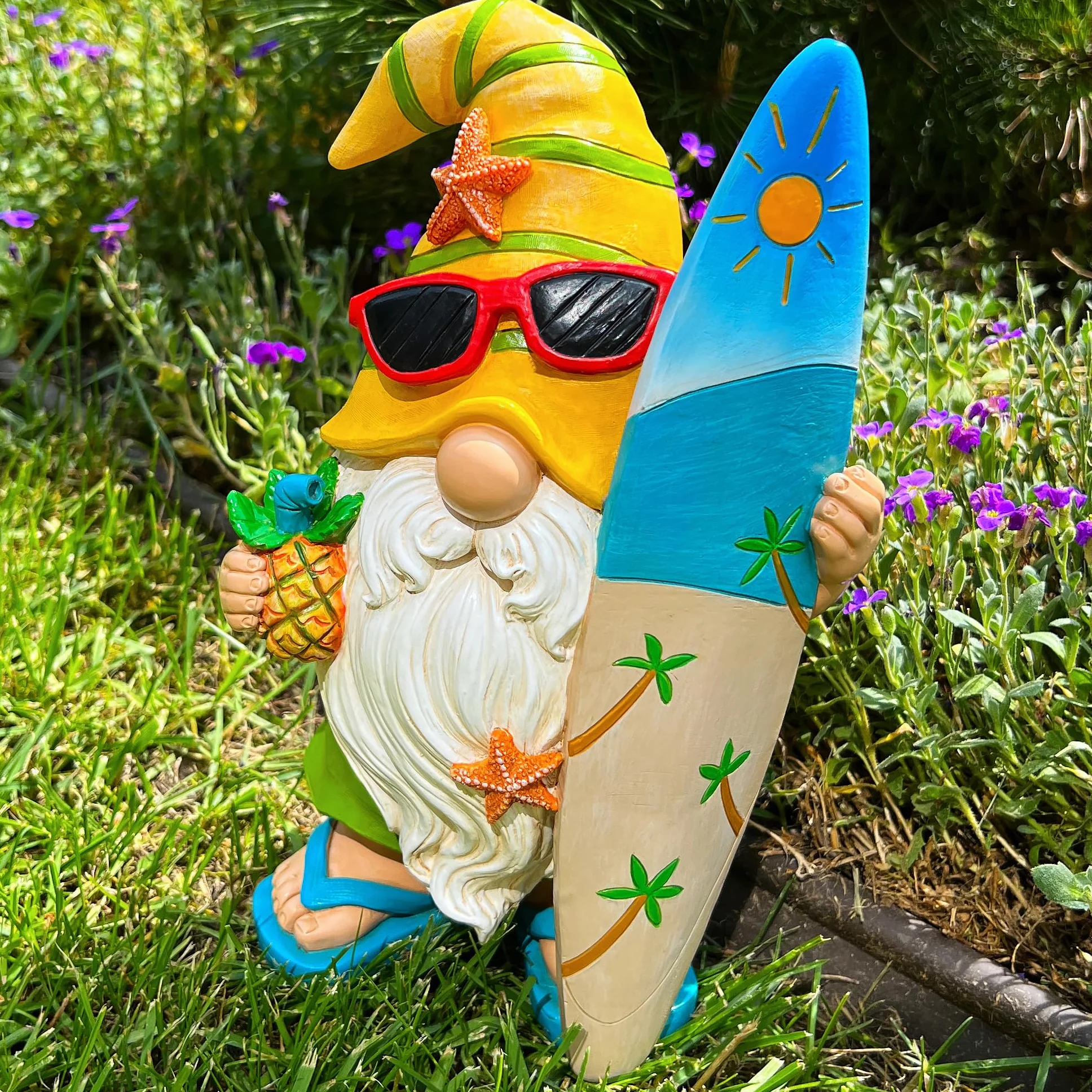 Mood Lab Gnomo de jardín – Figura de gnomo Surfista – 9.1 Pulgadas de Alto, Divertida Estatua de césped – para decoración al Aire Libre o casa