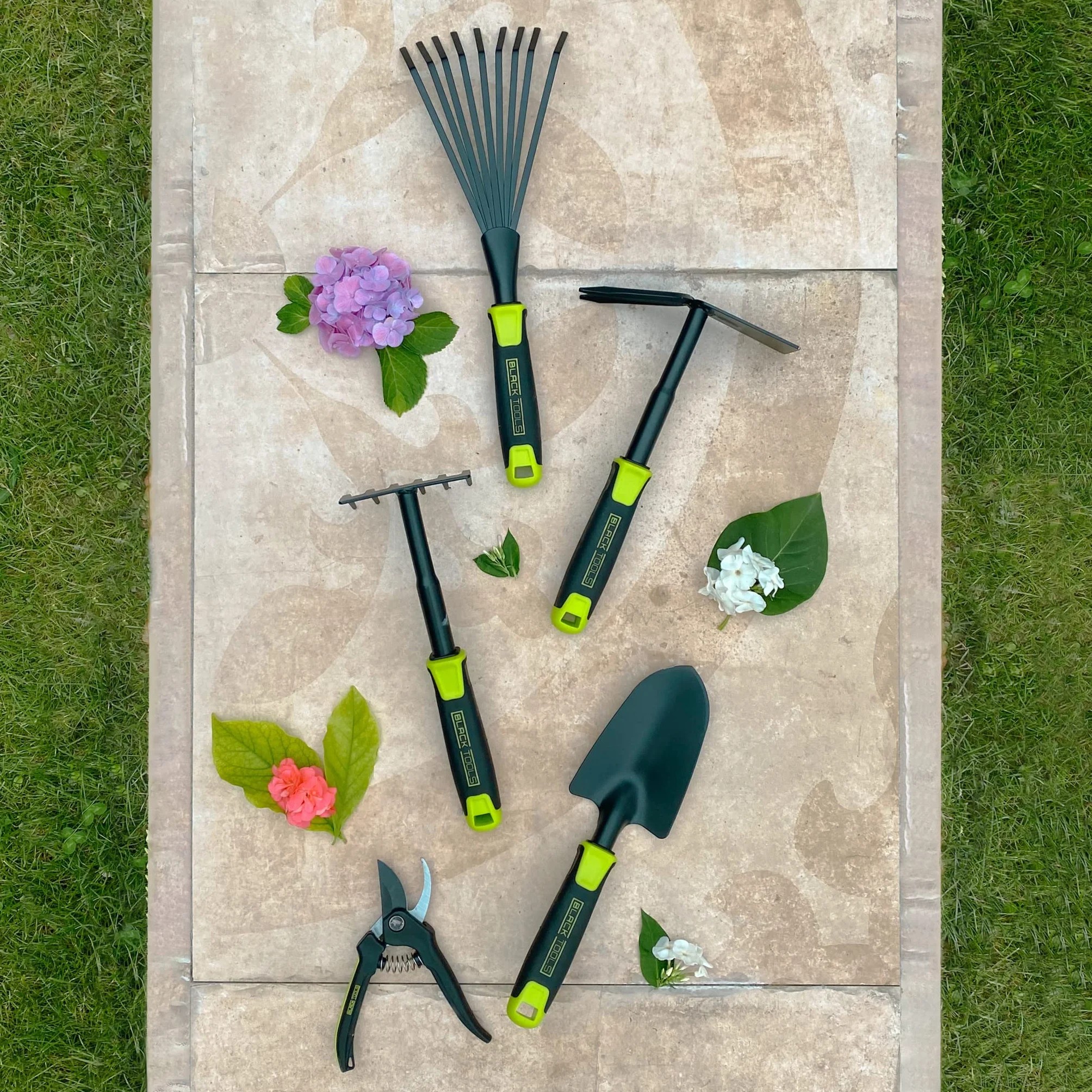 Black Tools® Garden - Pica combinada para aflojar y deshierbar, mango antideslizante, resistente a la corrosión, longitud de 30 cm, jardín, cubo, jardineras de balcón, camas