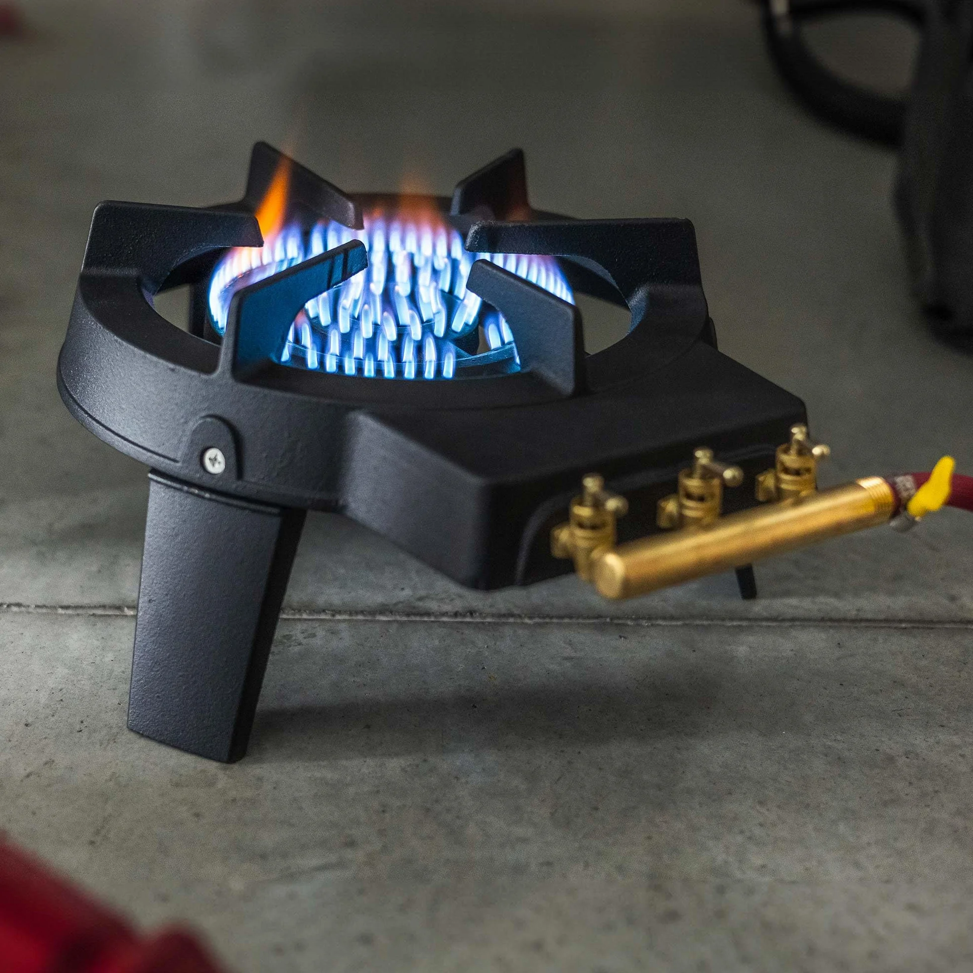 Hornillo de gas turístico con una potencia de 9,8 kW - para botellas de 11 kg