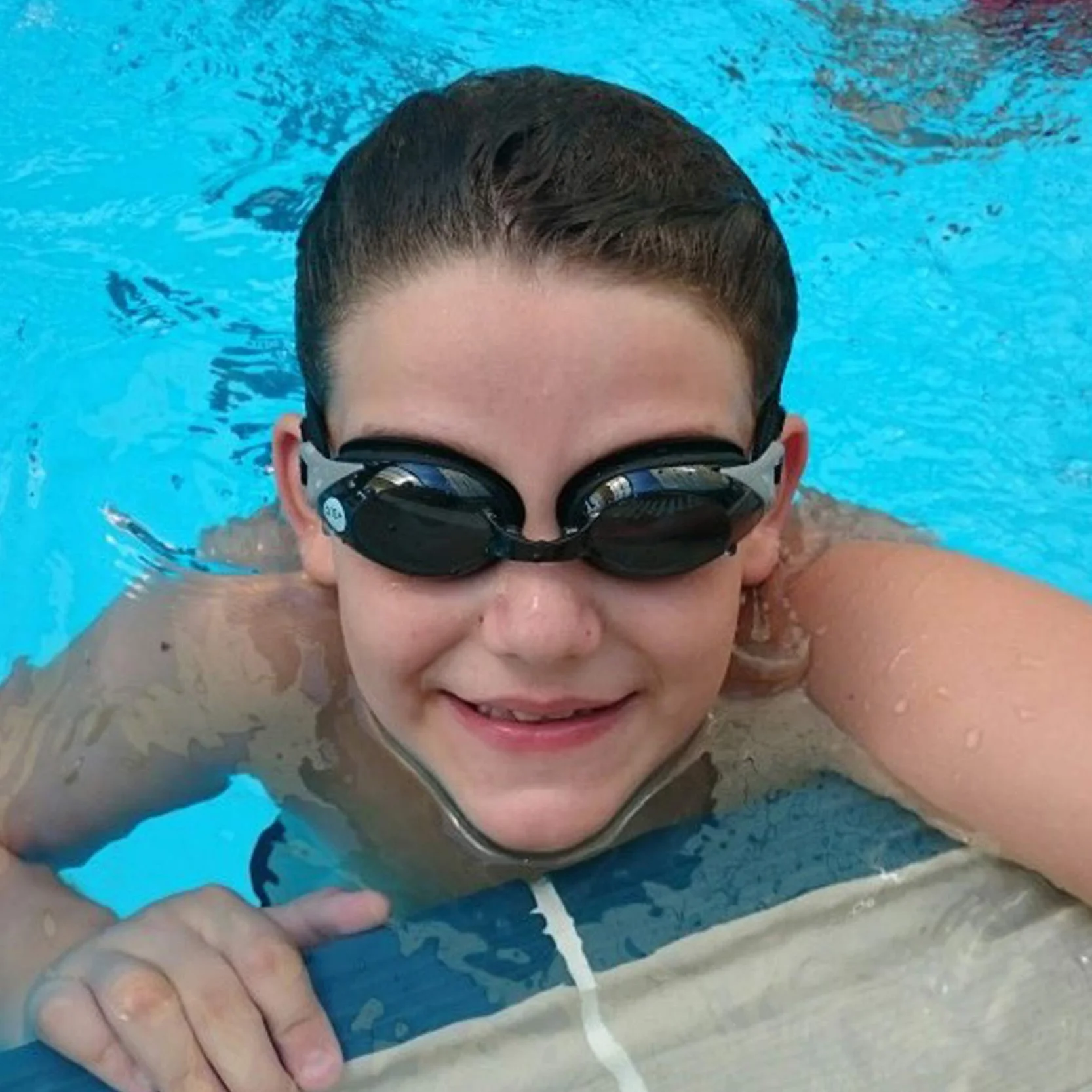 Gafas de natación protección UV impermeable resistentes diferente graduación izquierdo derecho