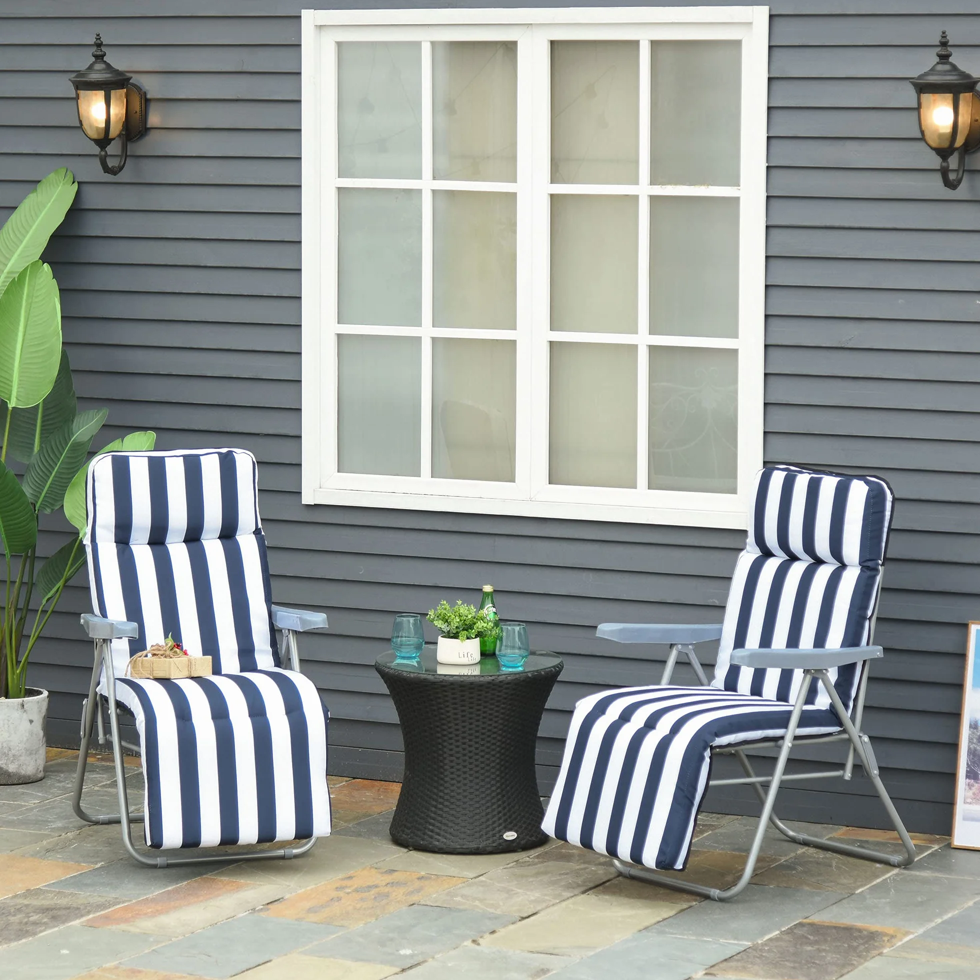 Outsunny Pack de 2 Tumbonas Plegables Tumbonas de Jardín Exterior con Cojín Acolchado, Respaldo Ajustable en 5 Posiciones, Reposapiés y Marco de Acero, 60x75x65-102 cm, Azul y Blanco