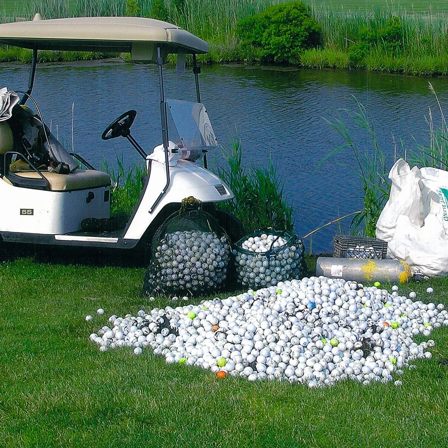 Pelotas de Golf Recicladas Grado A Blancas Second Chance Lakeballs Distancia Mixta
