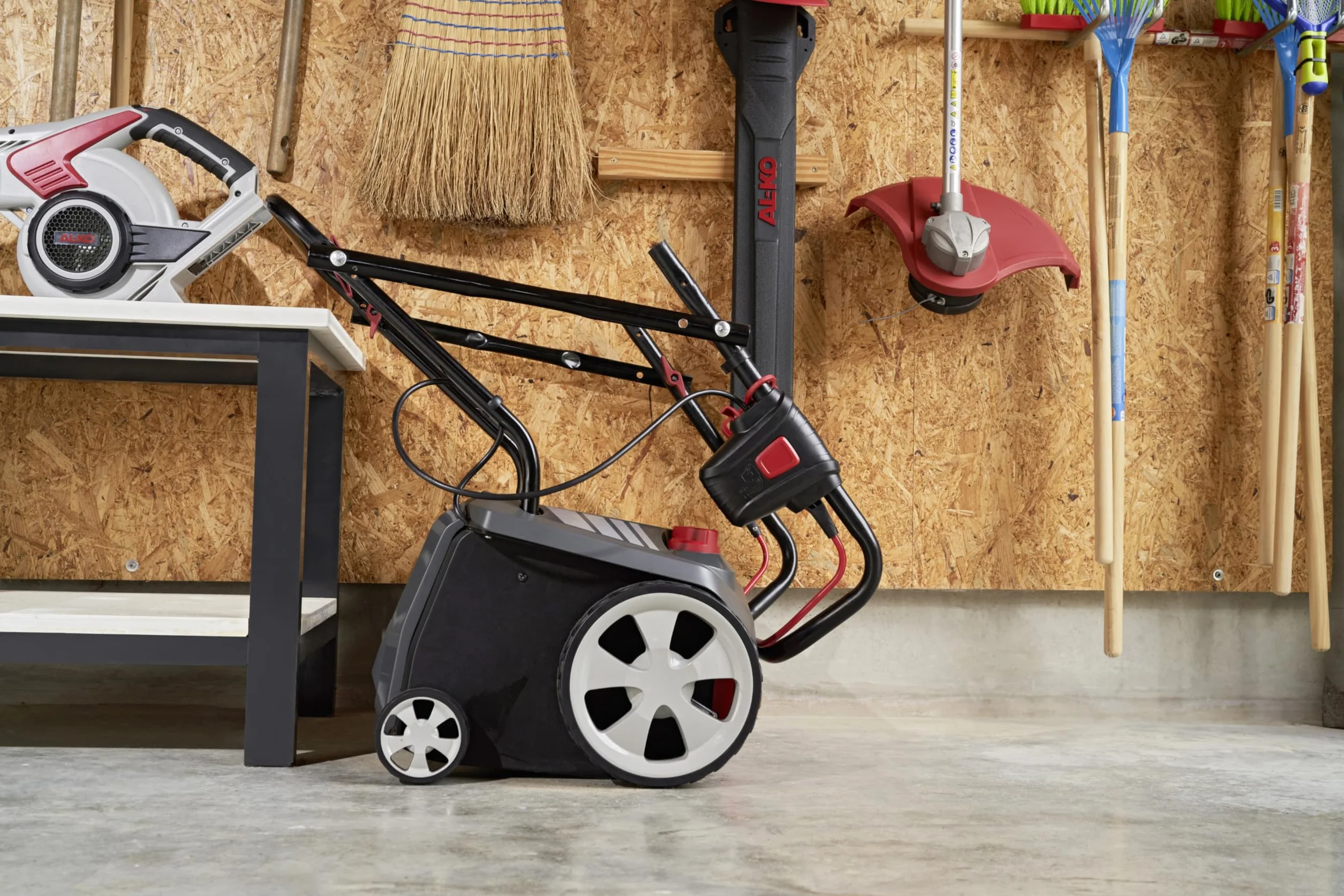 AL-KO Escarificador eléctrico 38.4 E Combi Care, Potencia del Motor de 1400 W, Ancho de Trabajo de 38 cm, Incluye Saco de 55 L, para césped de hasta 800 m²