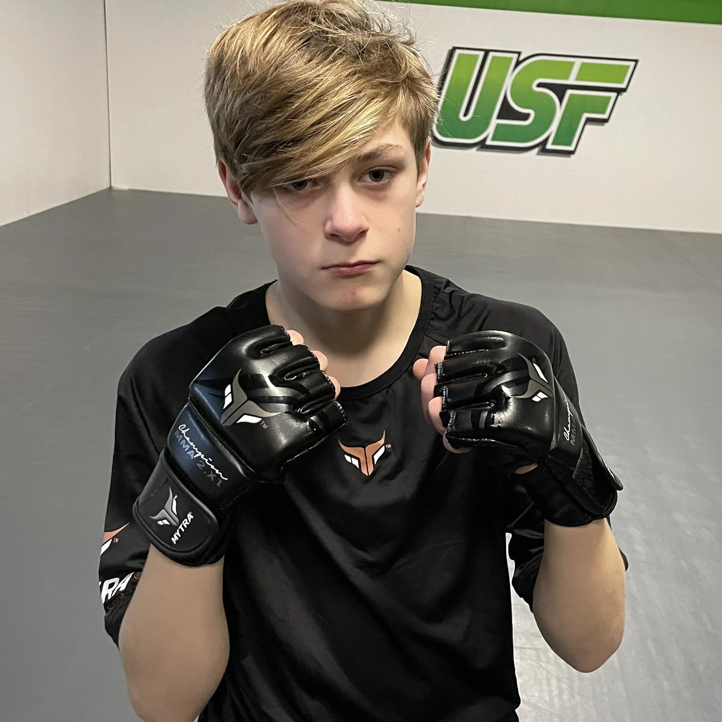 Mytra Fusion Kids Junior MMA Gloves Training Grappling Champion 2.1 X Series