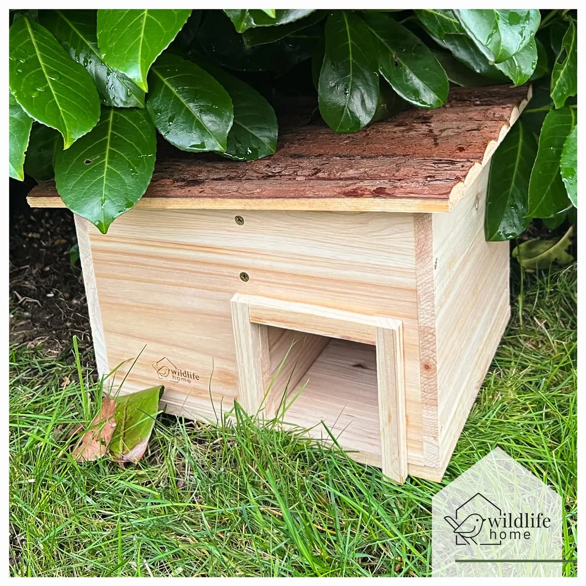 wildlife home Casa de erizos resistente al invierno de madera con suelo y techo de corteza resistente a la intemperie | Casa de alimentación para erizos | A prueba de gatos | Refugio de invierno para