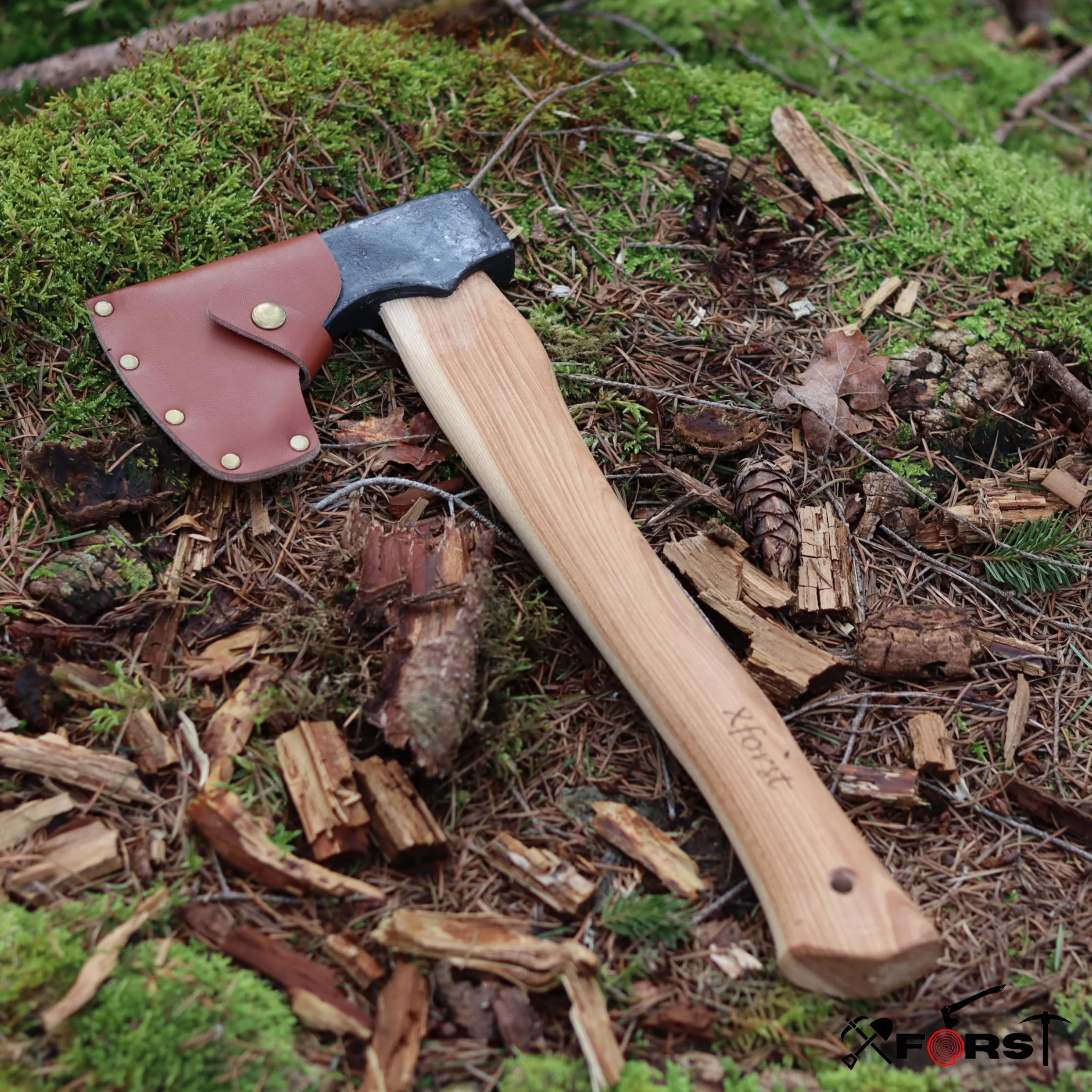 Xforst Hacha, Hachuela con vaina de cuero de acero al carbono forjado afilada, Hacha de mano de supervivencia - Modelo Vikingo X-TA5B