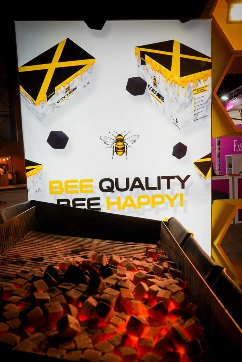 COCOBEE 1KG Carbón de Coco Natural para Shisha y Barbacoa 26mm Alta Combustión Encendido Rápido con Calor Uniforme Baja Ceniza para Cachimba Hookah BBQ Premium DISPAU