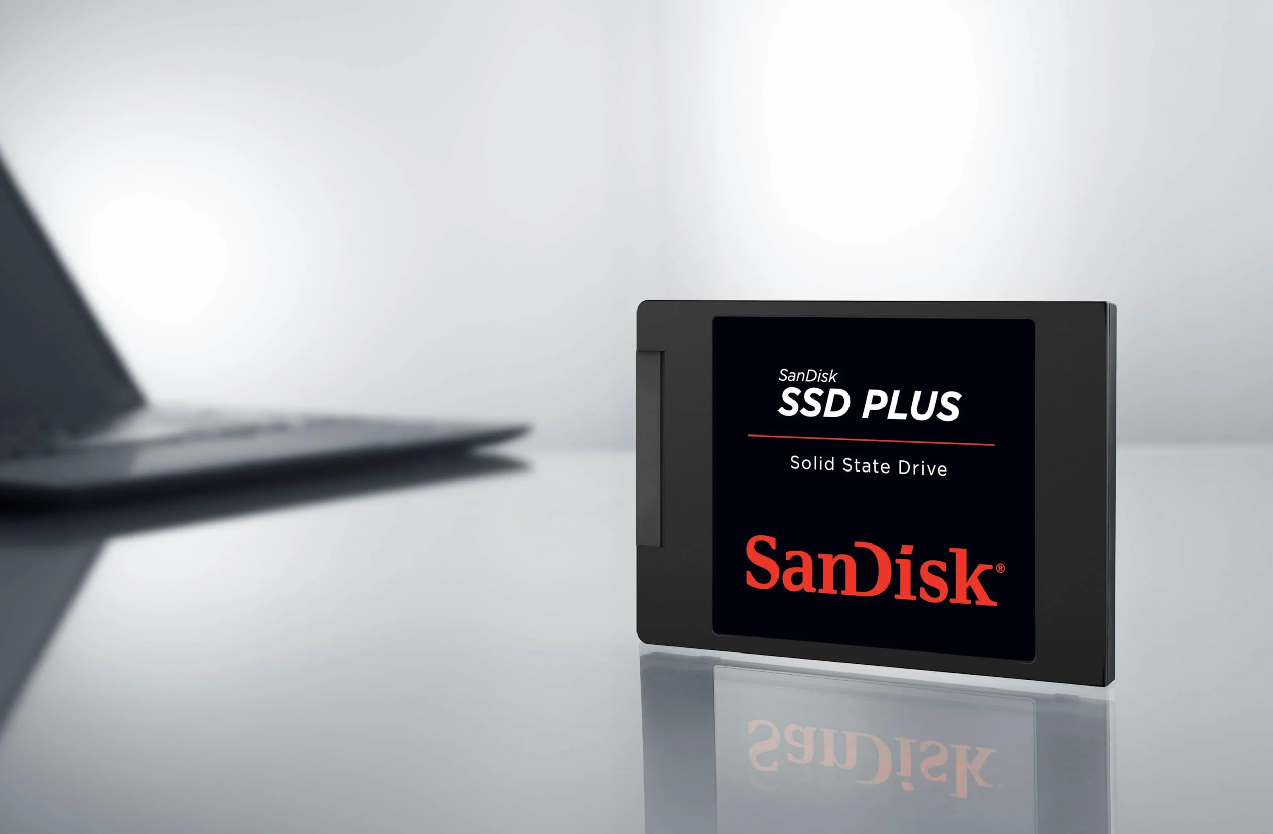 SanDisk SSD Plus 1 TB 2.5" SATA III, 545 MB/s lectura, 450 MB/s escritura (Reacondicionado)