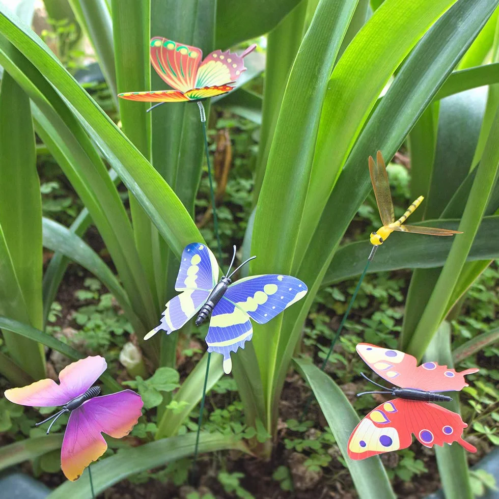 SNAILGARDEN Juego de 60 Estacas de Mariposas de Jardín, Mariposas, Libélulas, Adornos de Mariquita en Palos, para Decoración de Patio, Fiesta, Césped