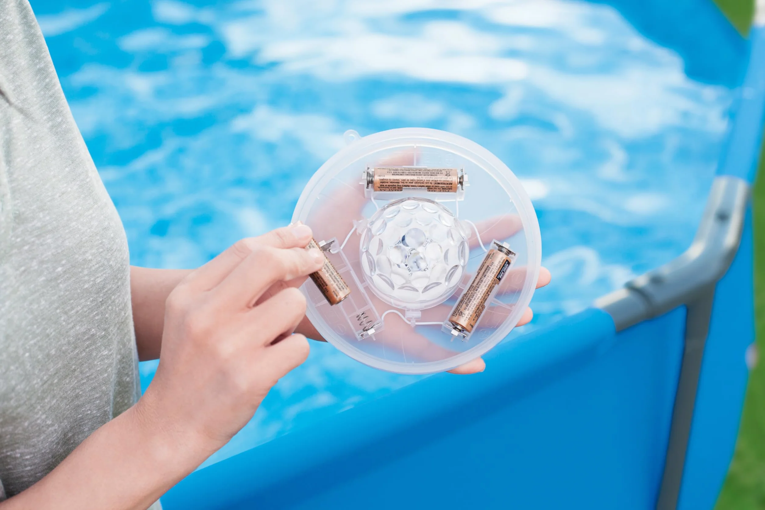 BESTWAY Luz LED Flotante para Piscinas FloatBright 15x14,2x6,7 cm Transparente