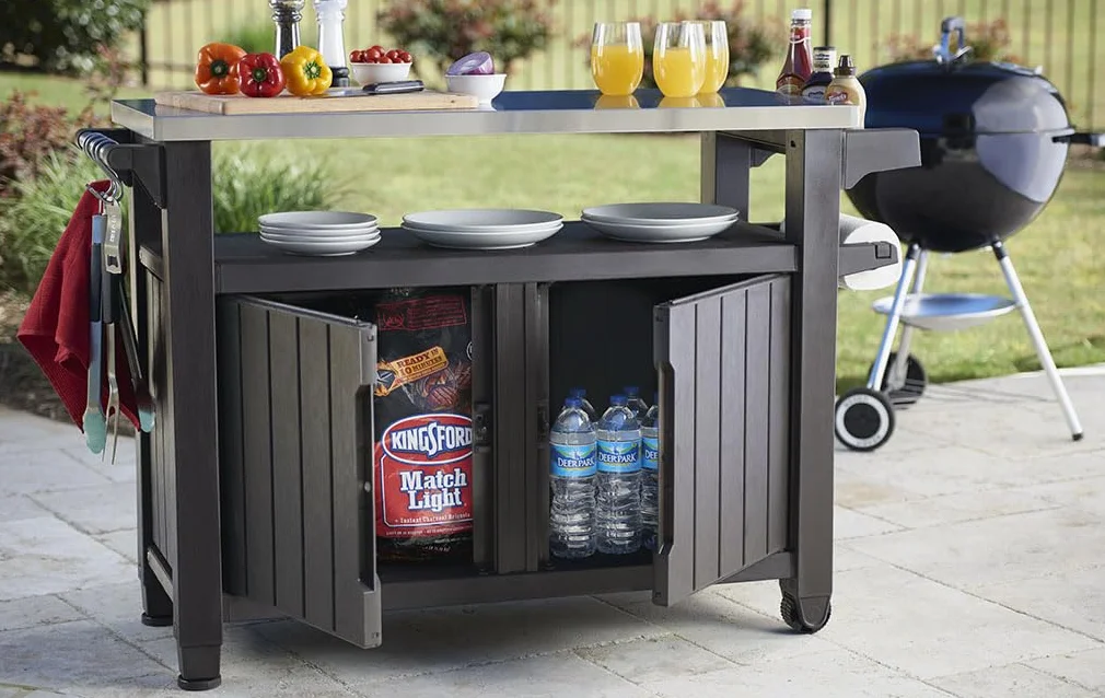 Keter Mueble Barbacoa Grande para terraza o jardín Exterior con Ruedas, Capacidad 207 litros, Color Marrón