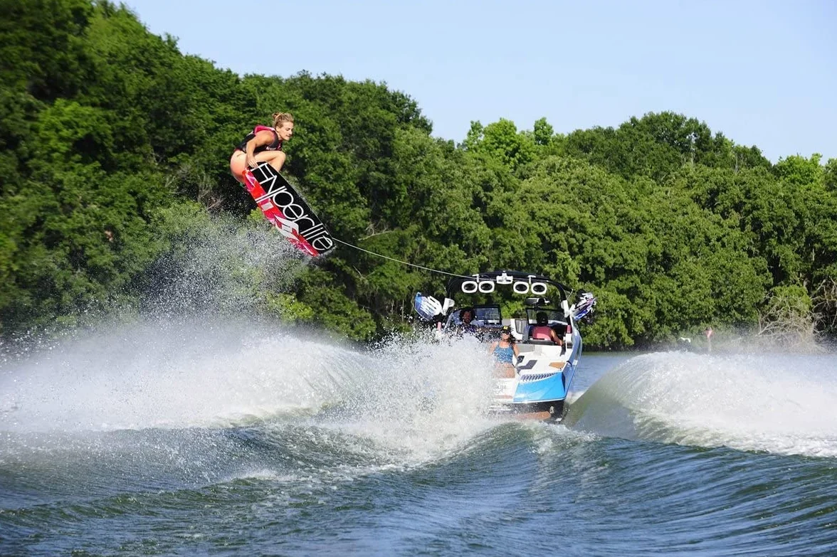 Brunelli Carbon Wakeboard Package 138 cm Wake Binding