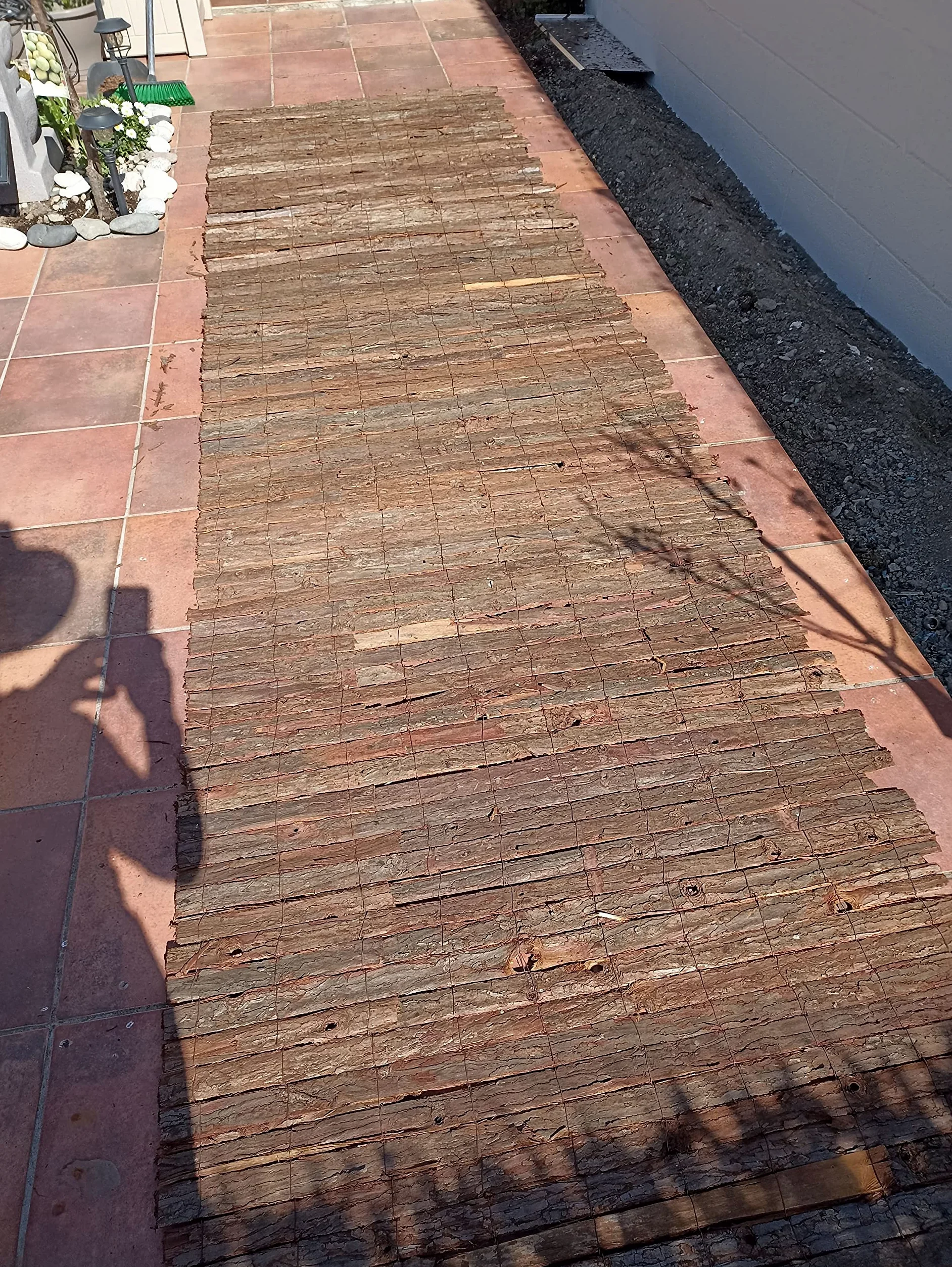 Suinga Corteza Natural Simple Cara 2 x 3 m | Cerramiento de Corteza de Pino, Valla decorativa y ocultación 95%, marrón