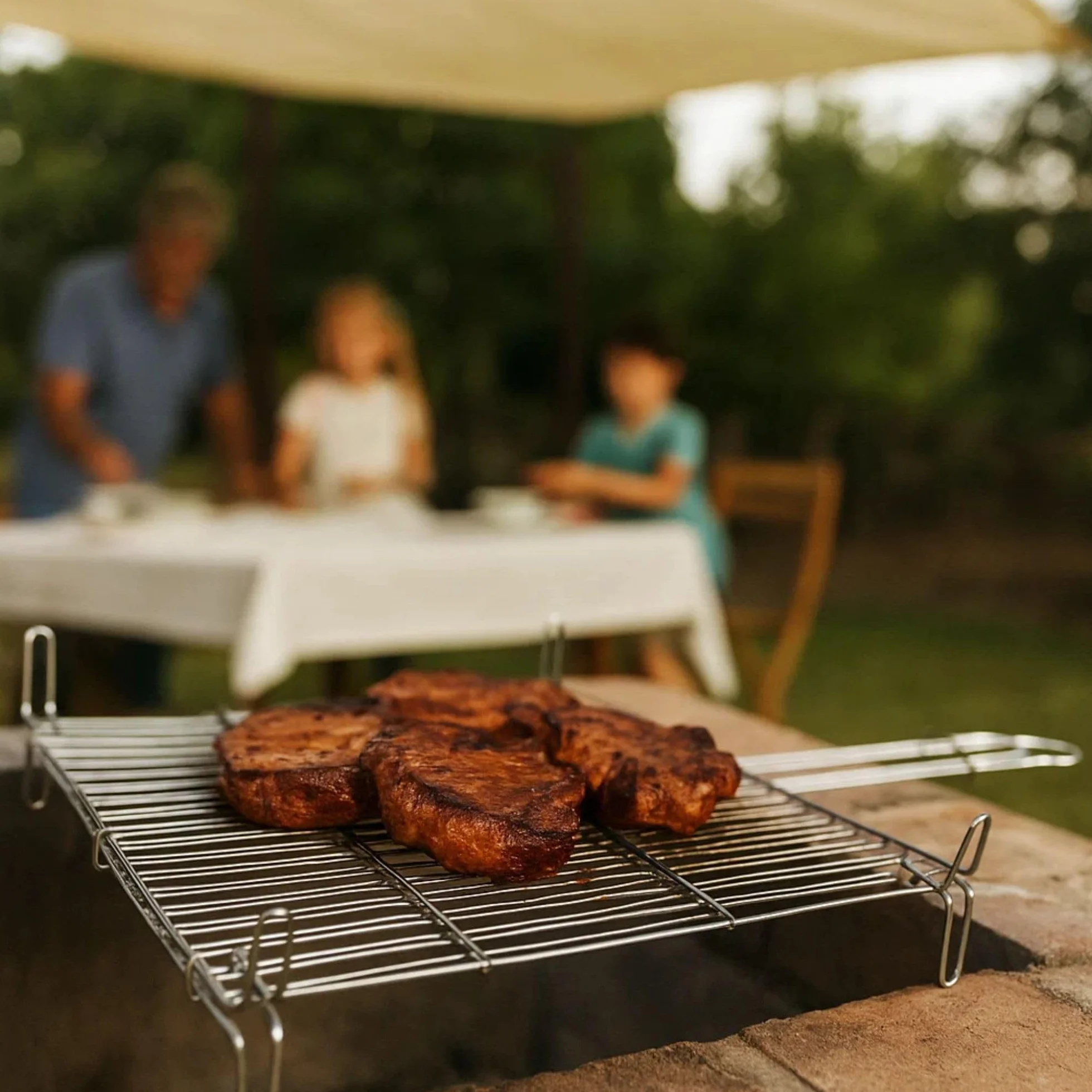 Algon | Parrilla Barbacoa 50x50 Grande Doble, Acero Inoxidable Zincado Gris Metalizado con Cierre de Seguridad - Parrilla Ideal para Asar Carnes y Verduras Resistente y Duradera para Exterior