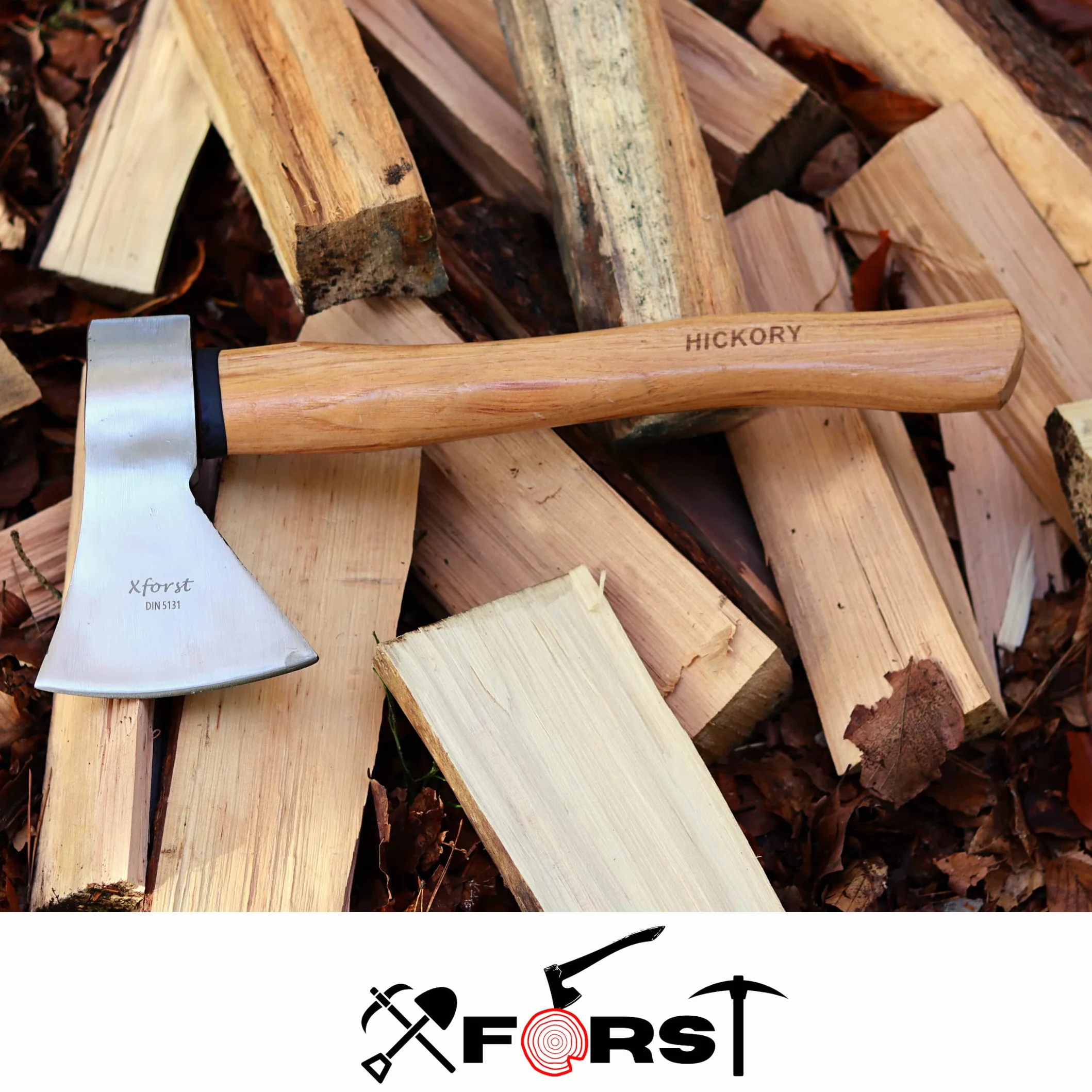 Xforst Hacha de Mano para Leña, Camping y Jardín, Hoja de Acero al Carbono con Mango de Madera de Hickory, Cabeza 800 g, 40,5 cm, Conforme a DIN 5131 y TÜV/GS, con Funda Protectora, X-UW800C