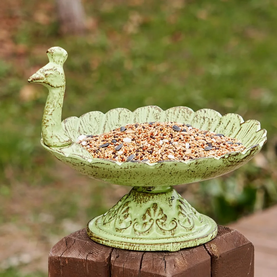 HOUYANG Baños para pájaros de hierro fundido para exteriores, comedero de pájaros de hierro fundido, baño de metal para pájaros, forma vintage de pavo real, decoración de mesa para el hogar, jardín,